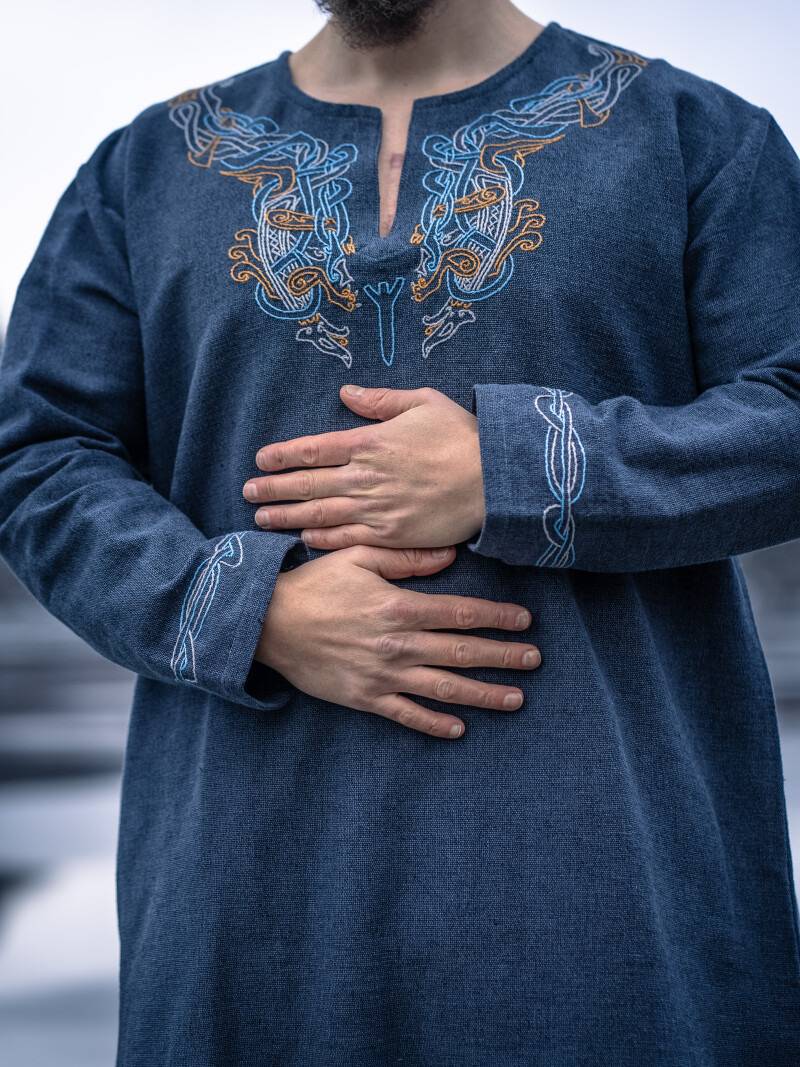Wikinger Tunika mit Urnes-Stil Handstickerei Grau/Blau