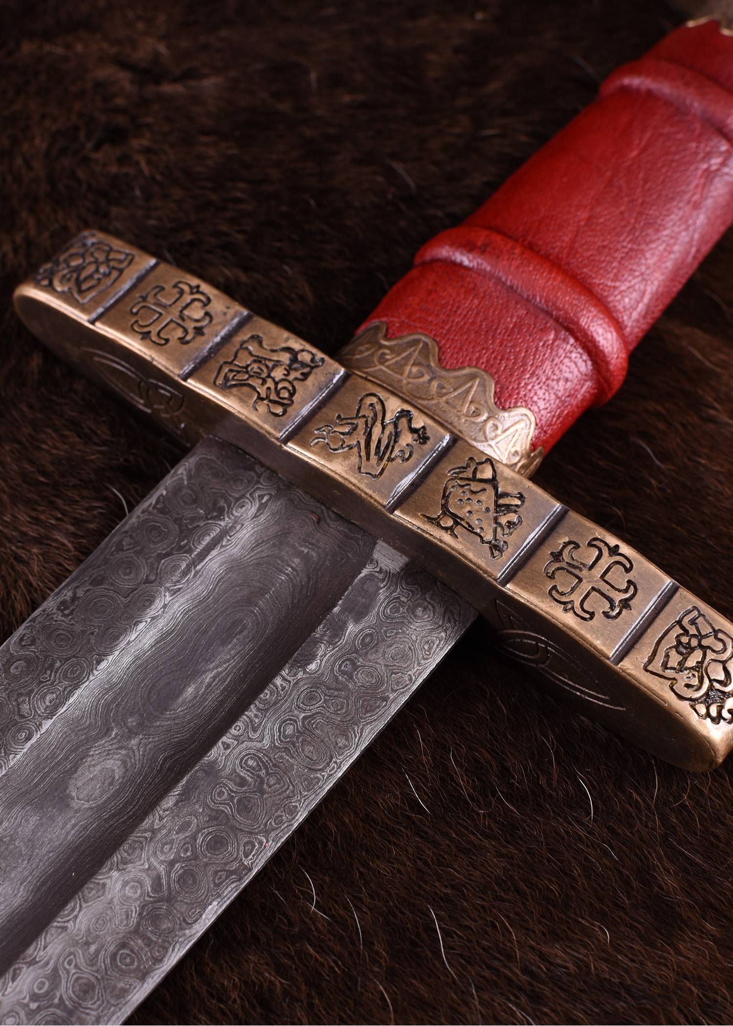 Vikingzwaard uit Haithabu met schede, 9e eeuw, Damascus-lemmet