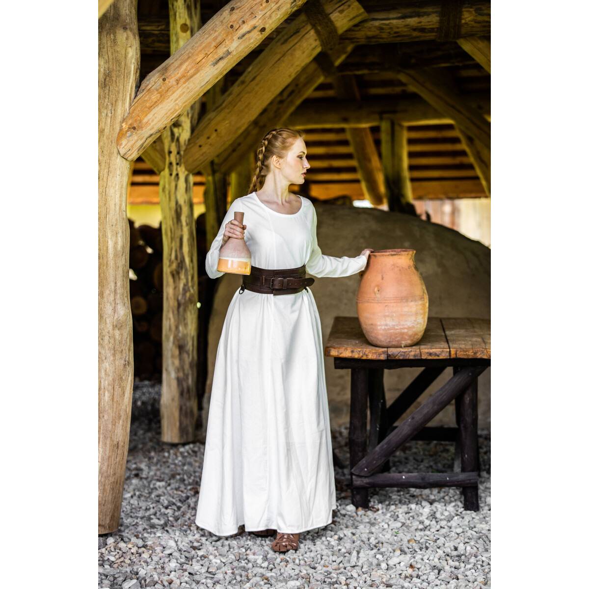 ​​Schlichtes Wikinger Unterkleid in Natur