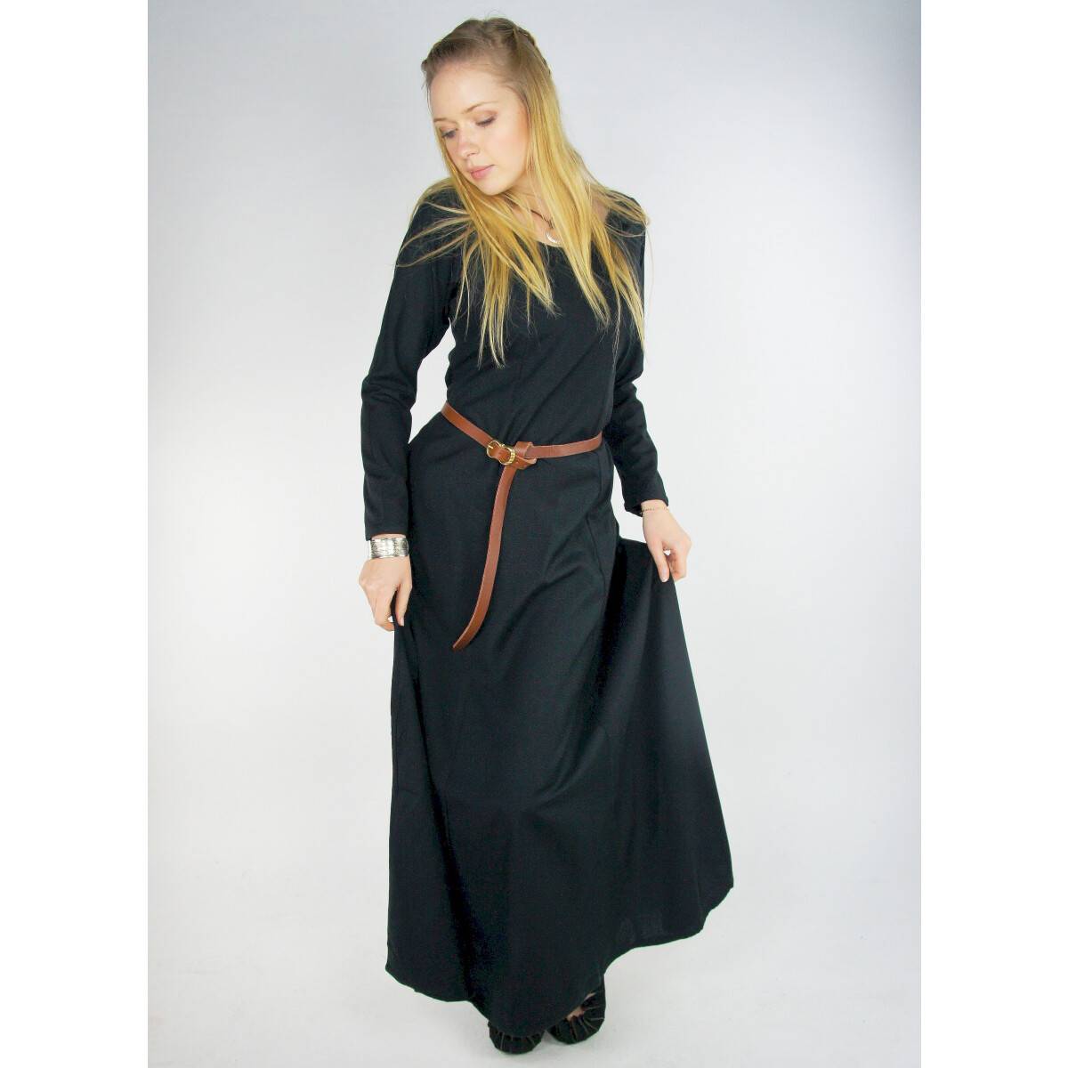 ​​​Schlichtes Wikinger Unterkleid in Schwarz
