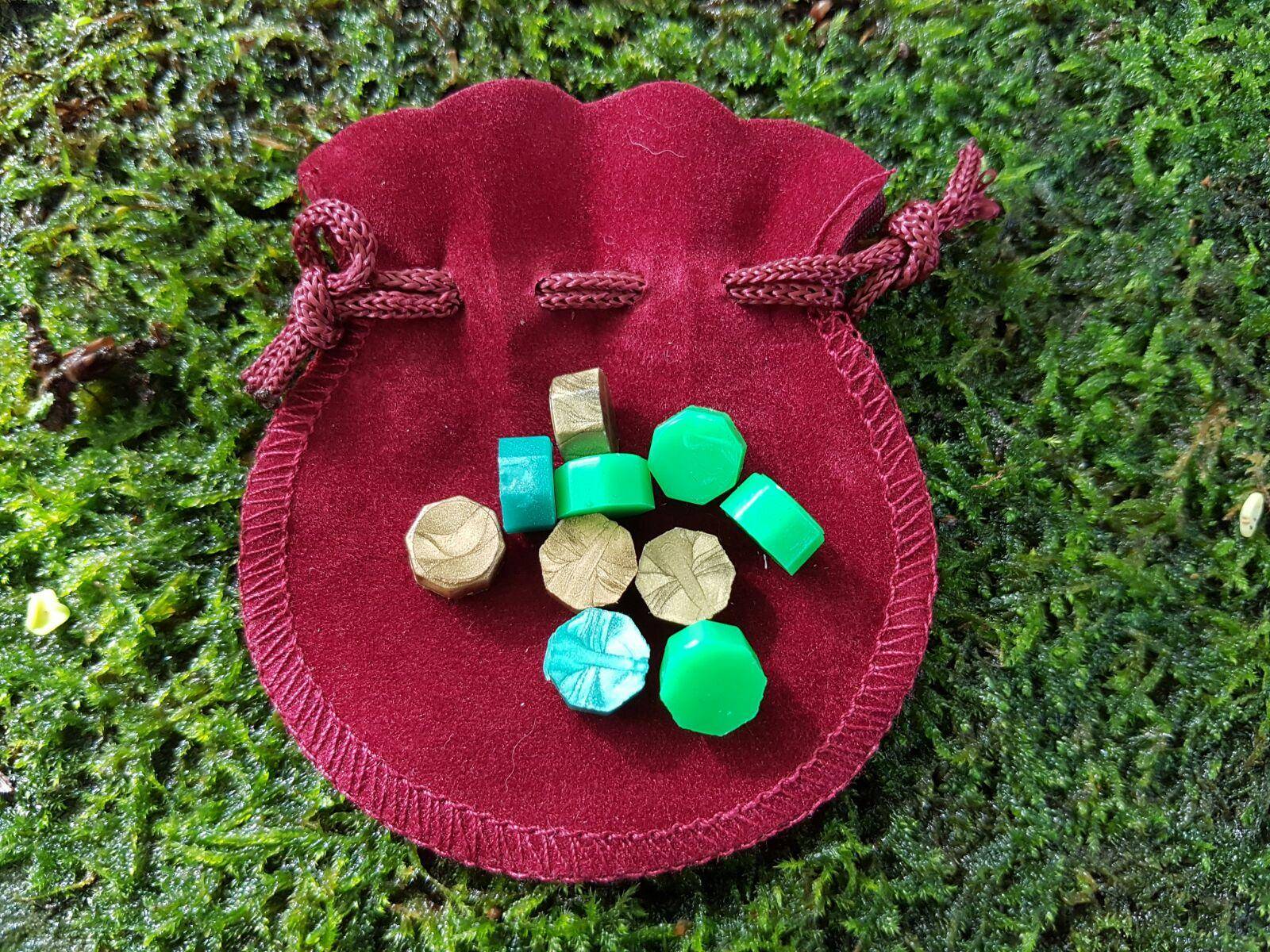 ​​​​​10 Siegellack-Tabletten in der Tasche.