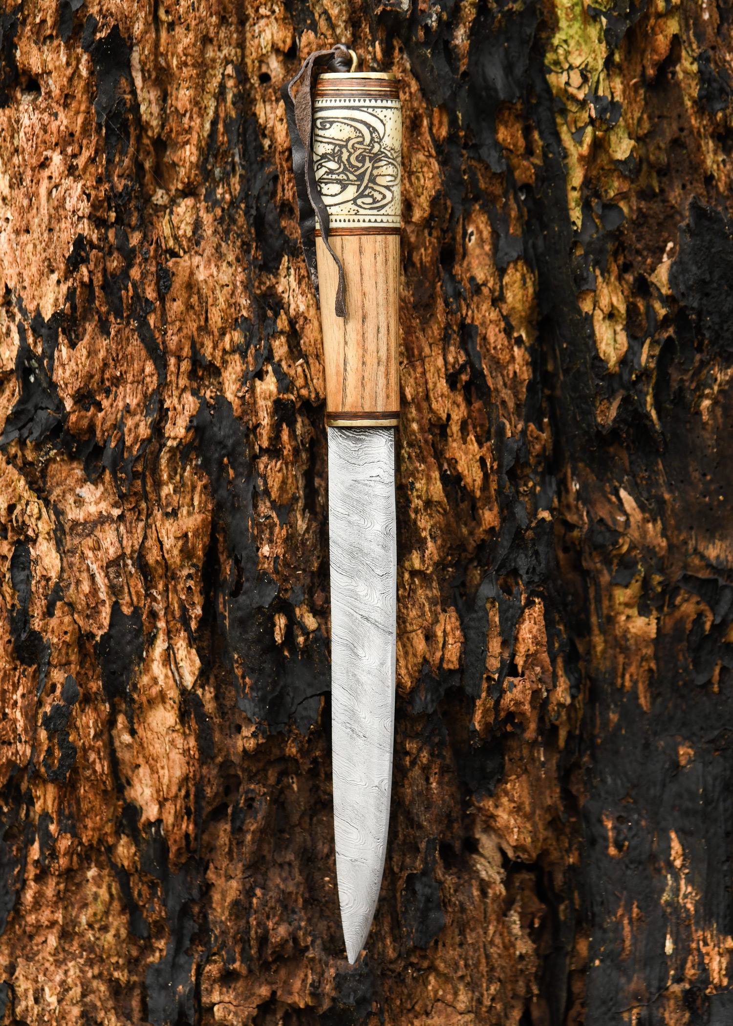 ​Wikingermesser mit Damastklinge und Holz-/Knochengriff mit Knotenmuster