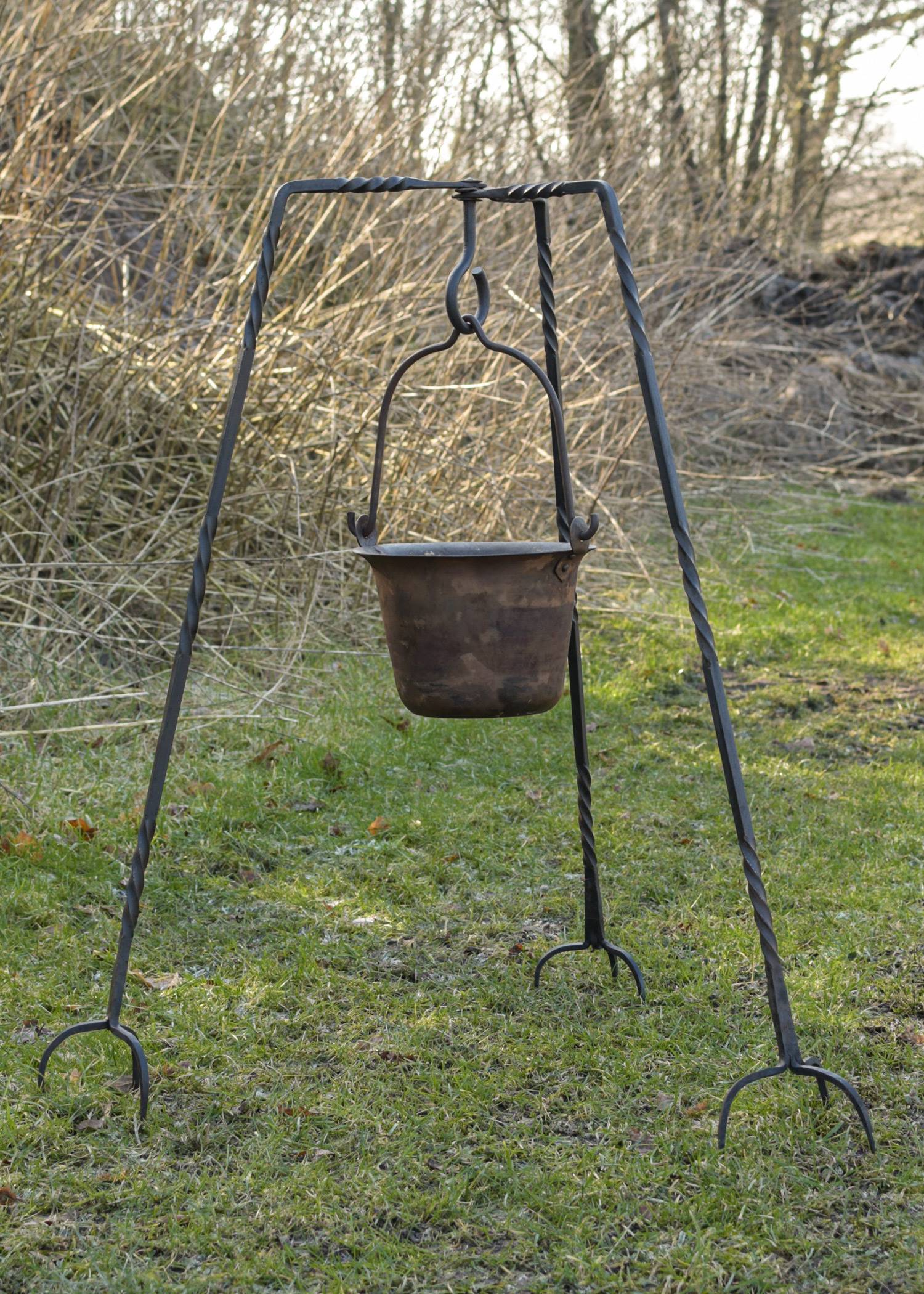 Middeleeuwse Gesmede Driepoot, ca. 93 cm