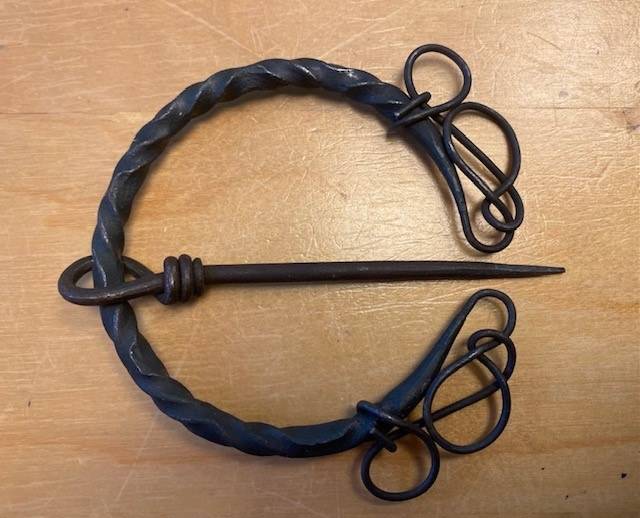Gegoten Fibula Bronskleurig (UITVERKOOP)