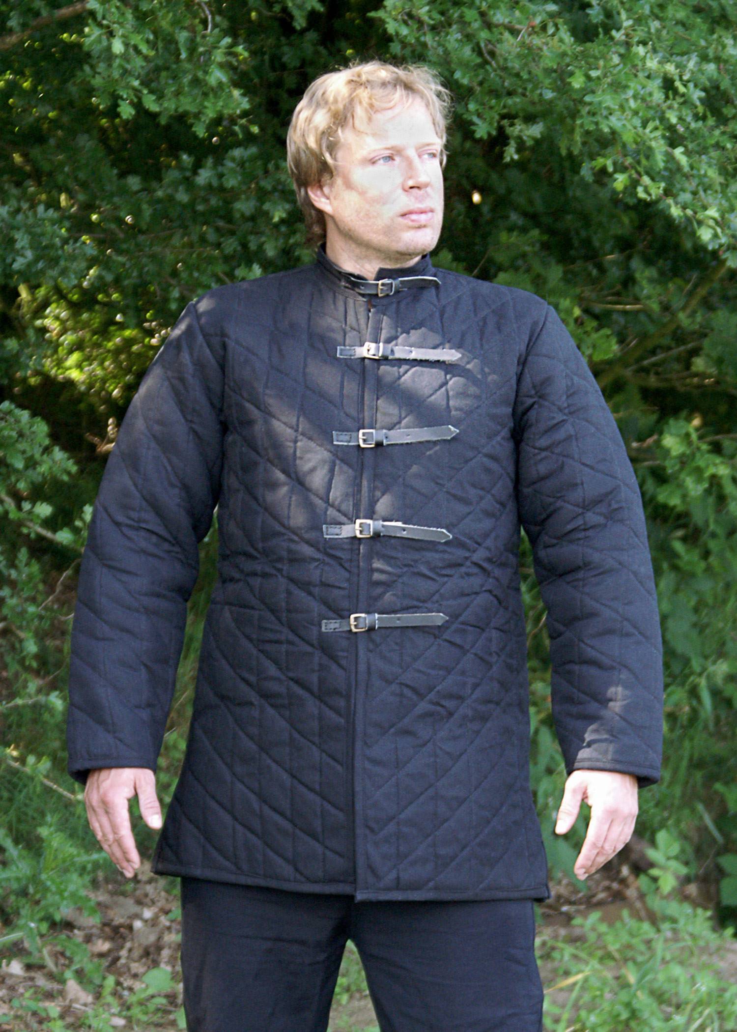 Gambeson - Aketon in Zwart met Riempjes XXL (UITVERKOOP)