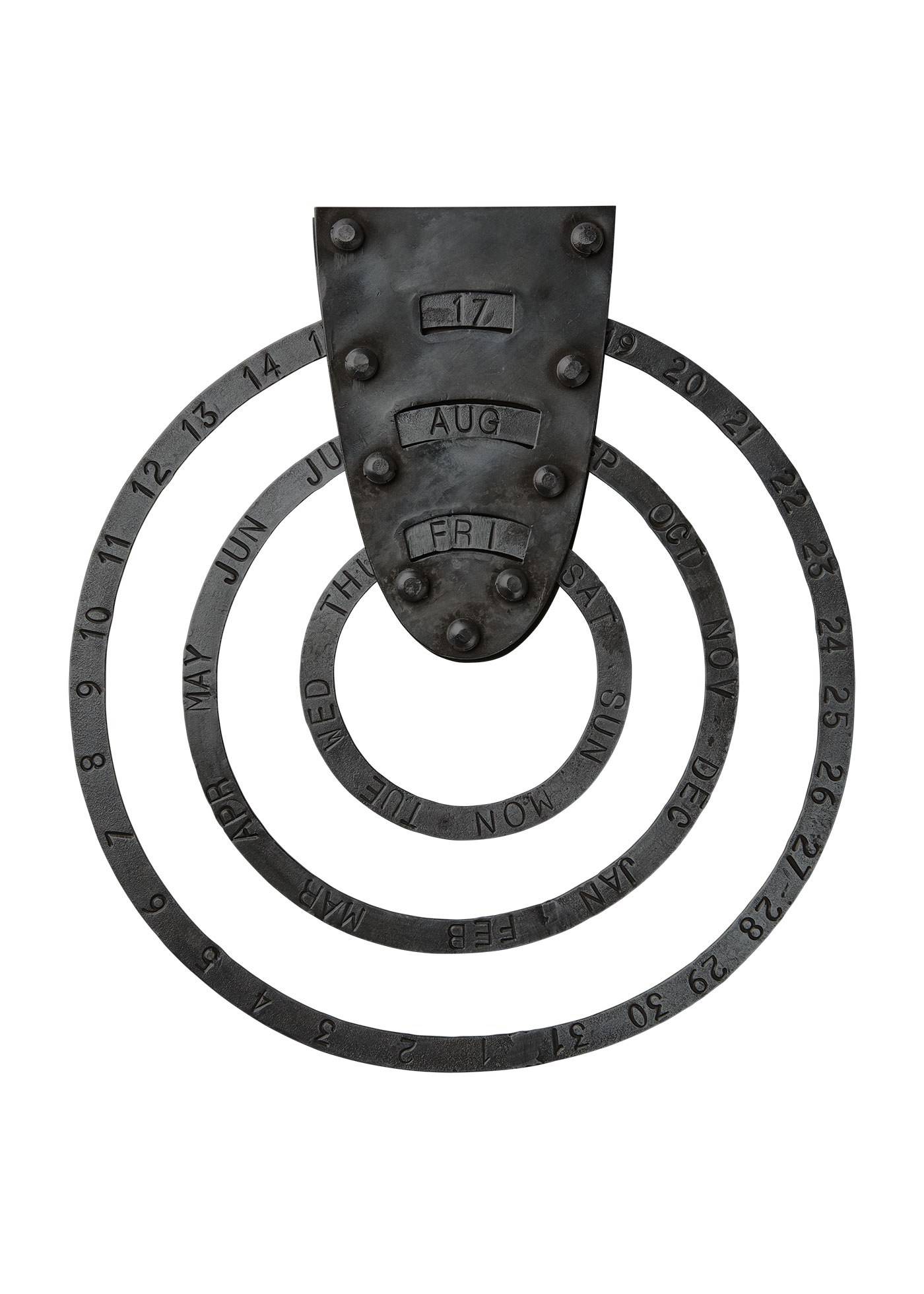 Decoratieve ronde kalender van ijzer, diameter ca. 26 cm
