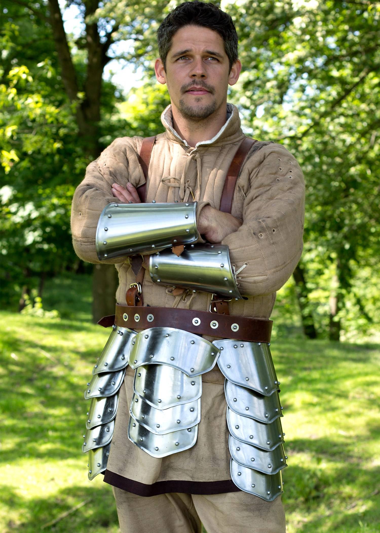 Beintaschen Warrior aus Stahl