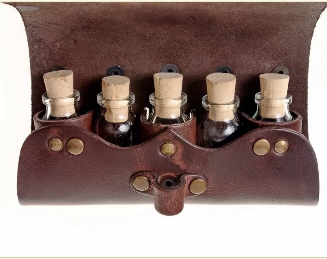 Heksen- en Alchemisten Toverdrankflesjes Etui met Vikingsluiting, Verkrijgbaar in Zwart, 3 of 5 Flesjes