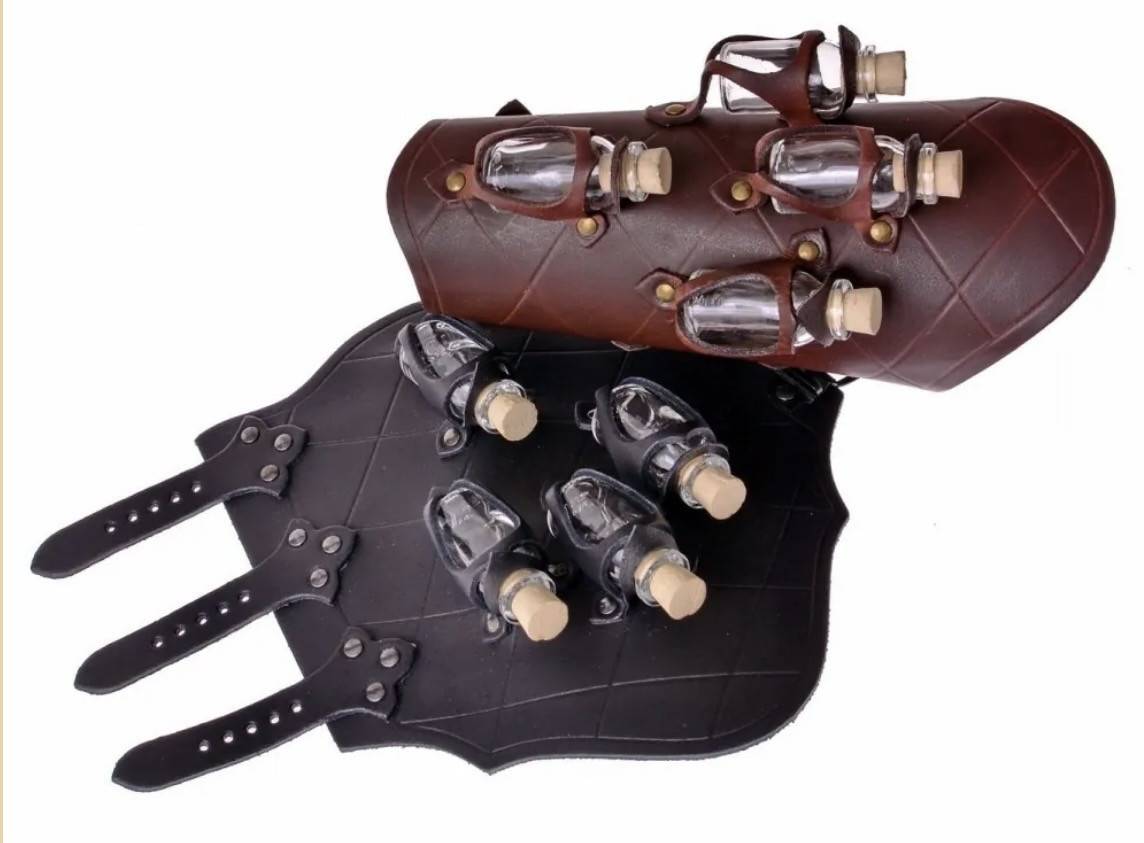 ​​Leder Hexen-Alchemisten Armschützer mit vier Glasflaschen in Schwarz