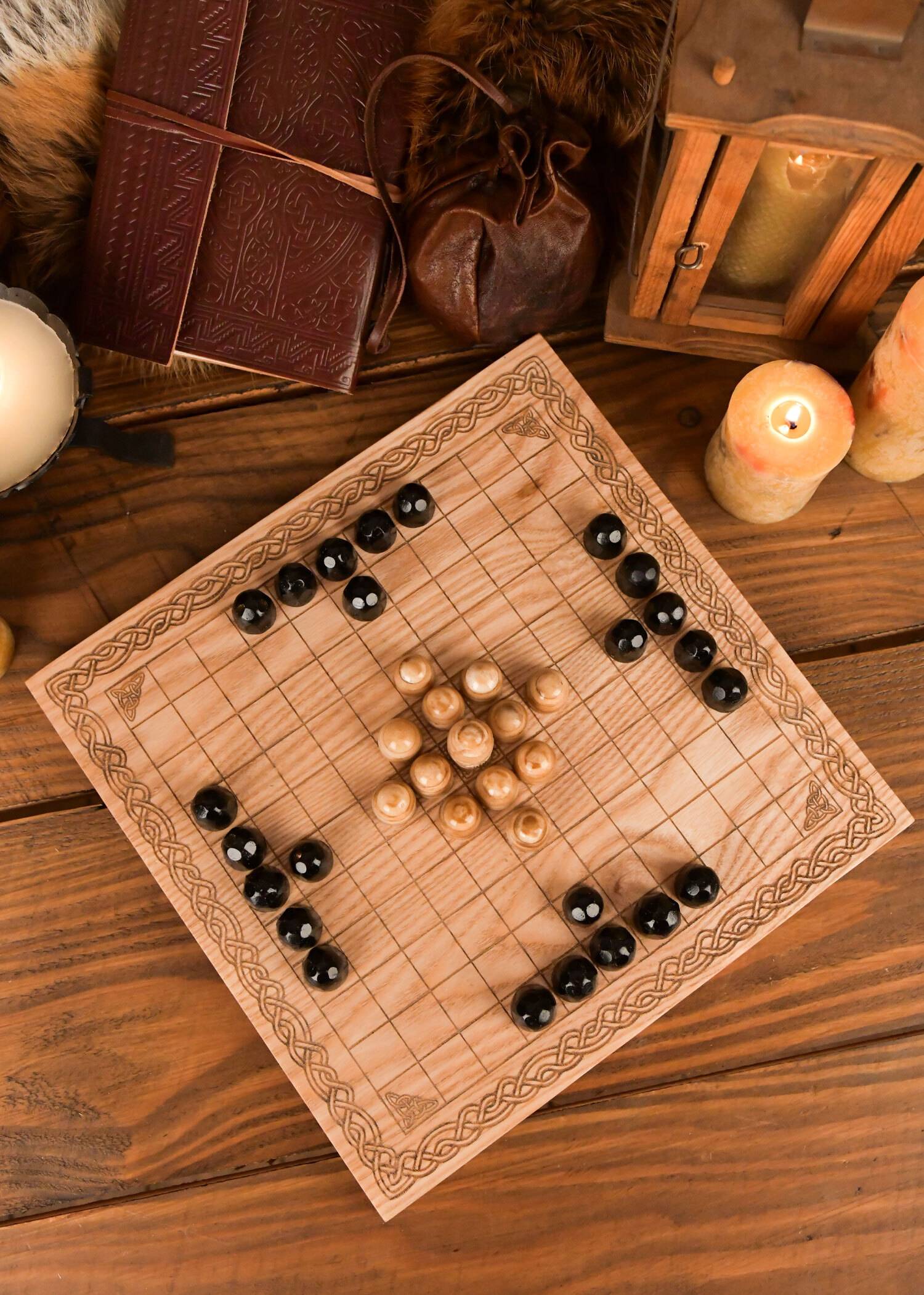 Hnefatafl – het houten bordspel van de Vikingen