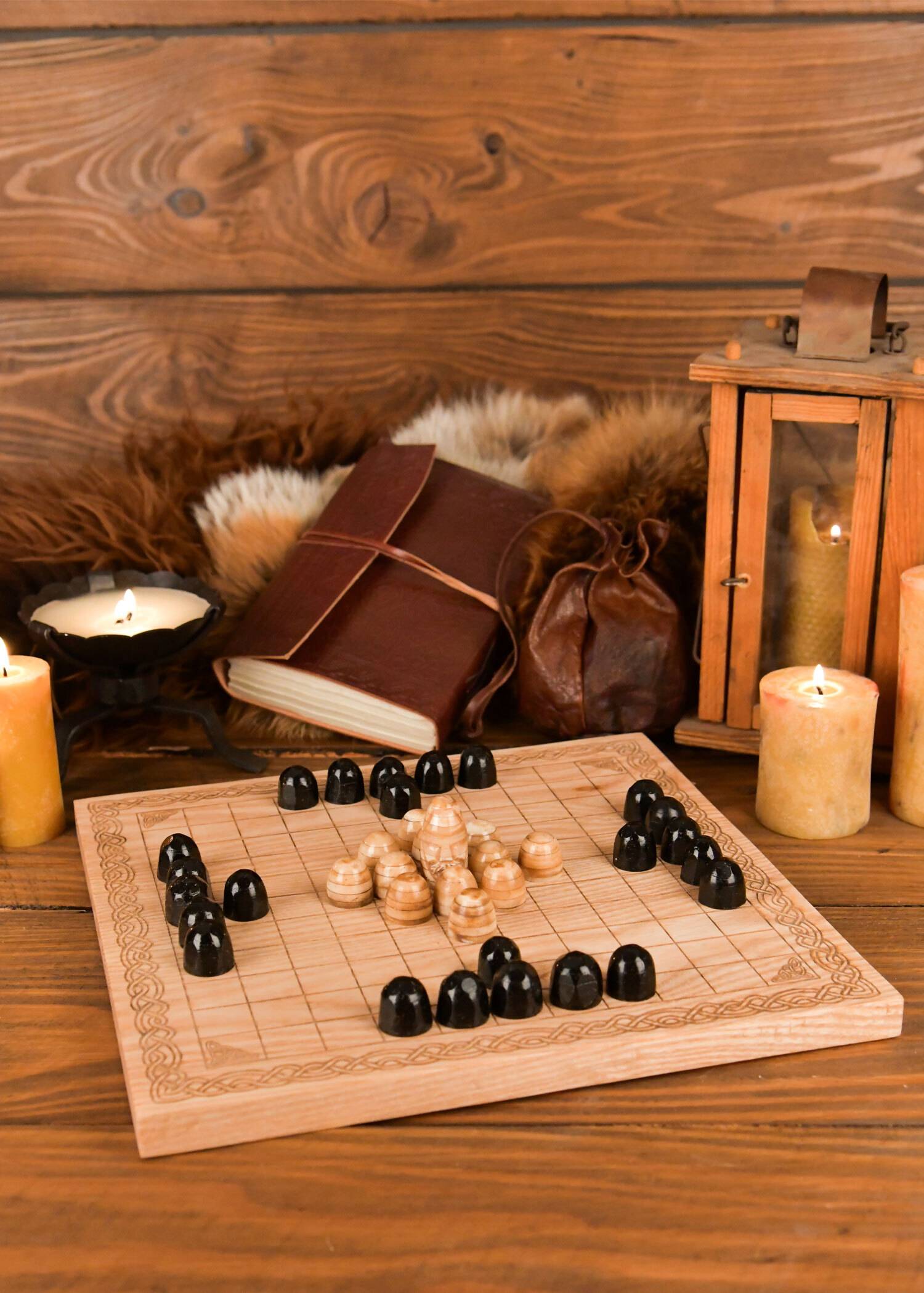 Hnefatafl – het houten bordspel van de Vikingen