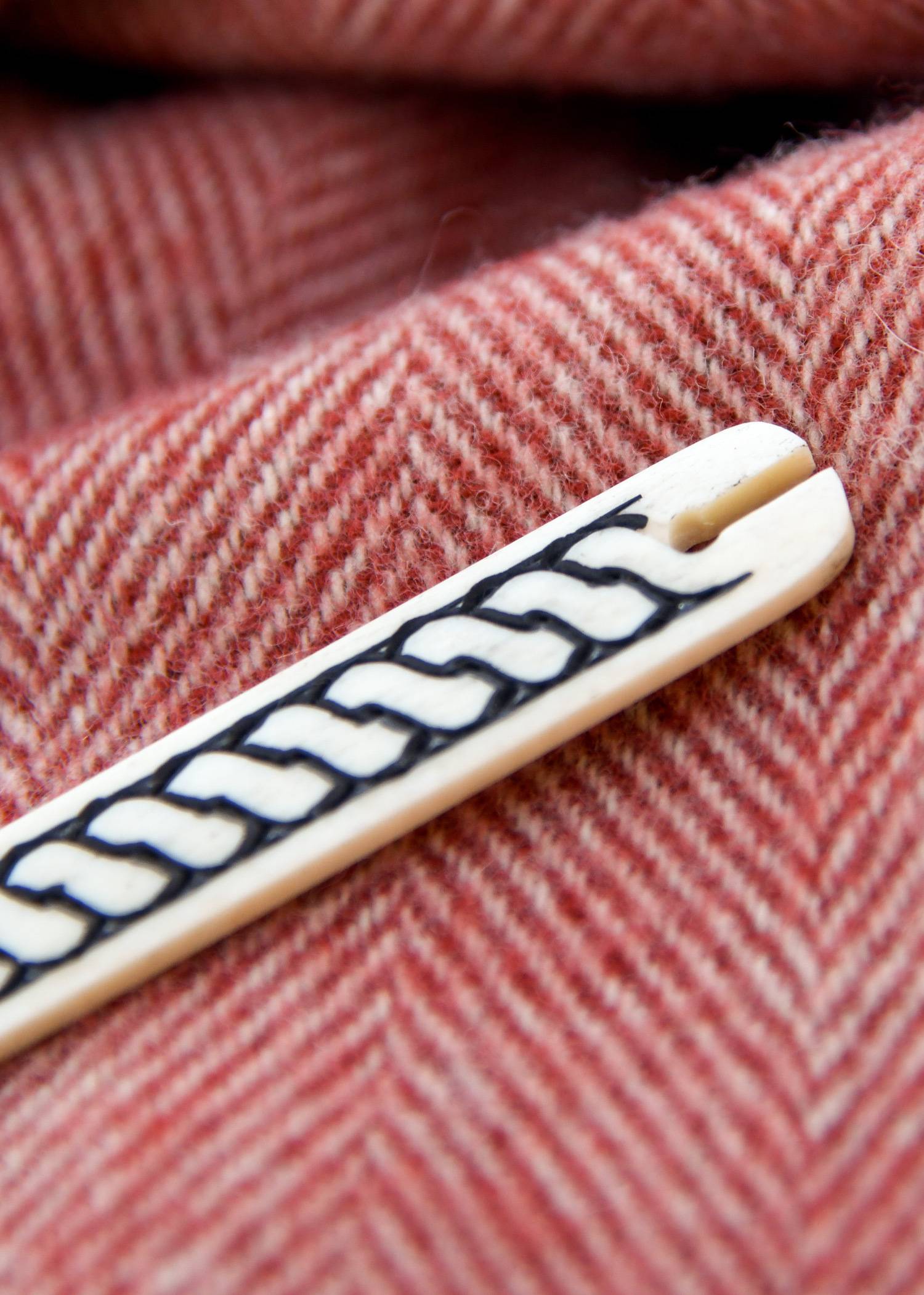 Kaartweef Shuttle van bot met vlechtpatroon