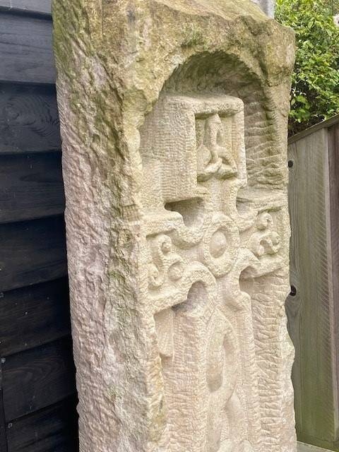 Keltisch Kruis - Beeldhouwwerk in Bentheimersteen