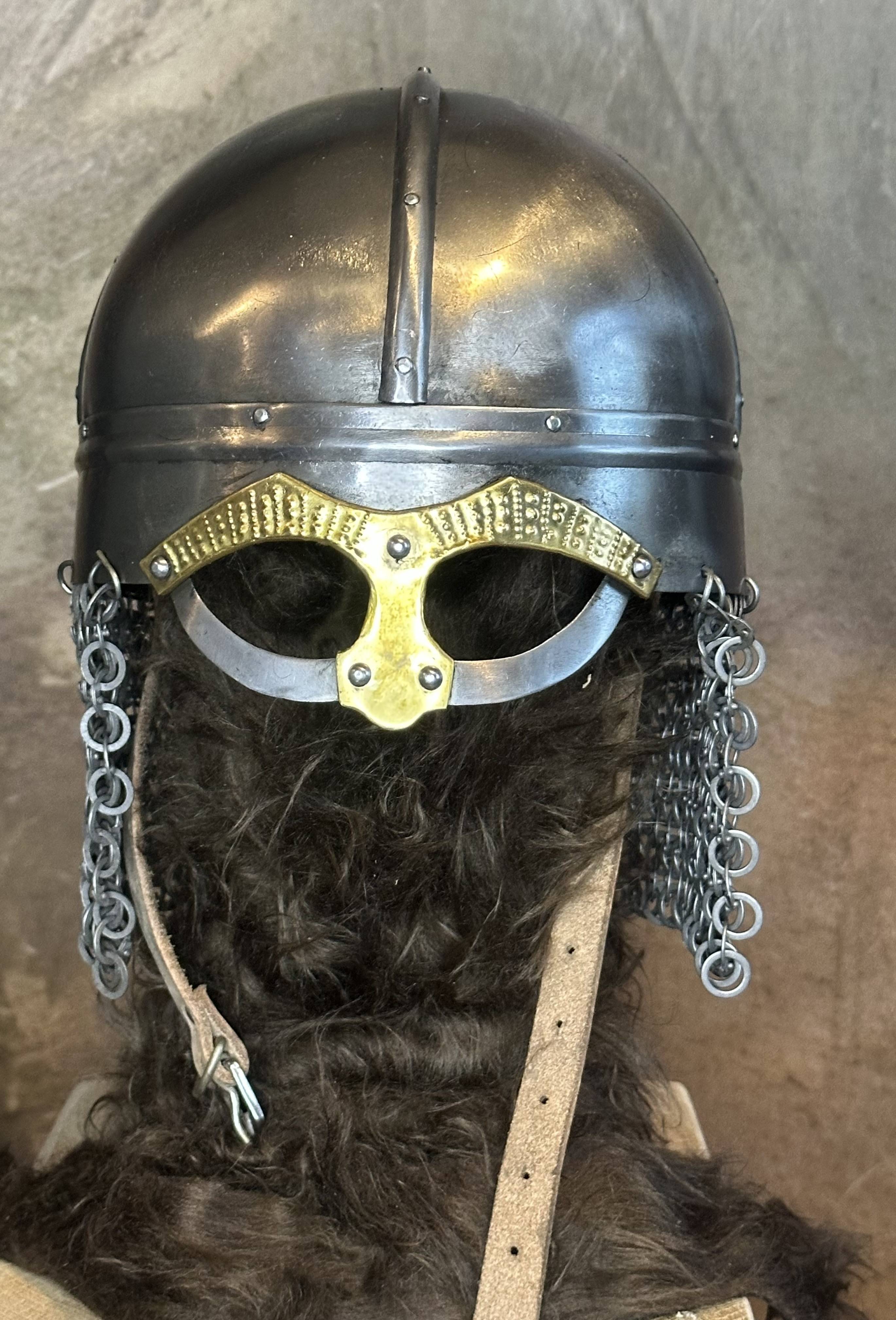 ​Een echte Viking Brilhelm gesmeed voor kinderen