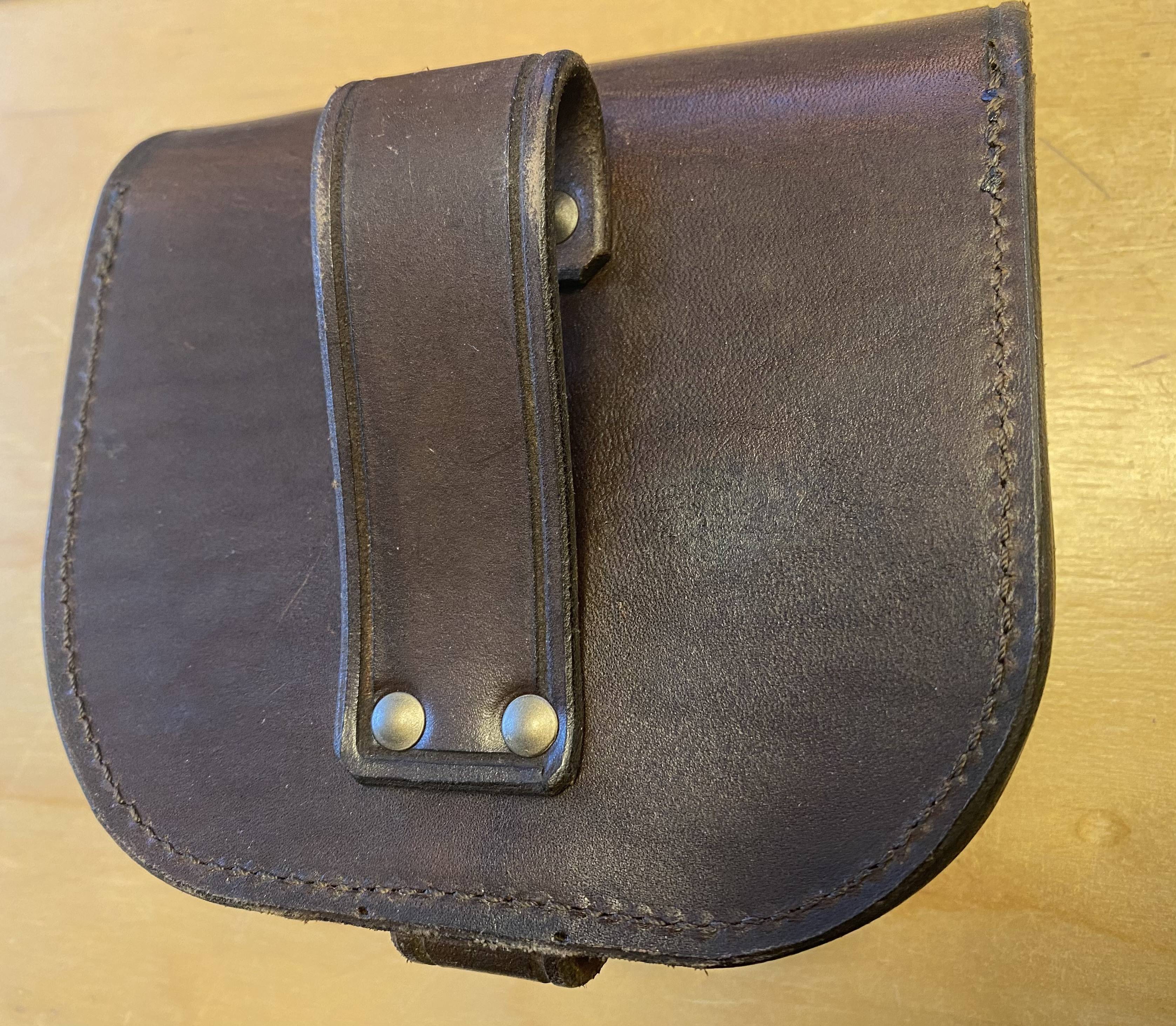 Middeleeuwse lederen tas (op=op)