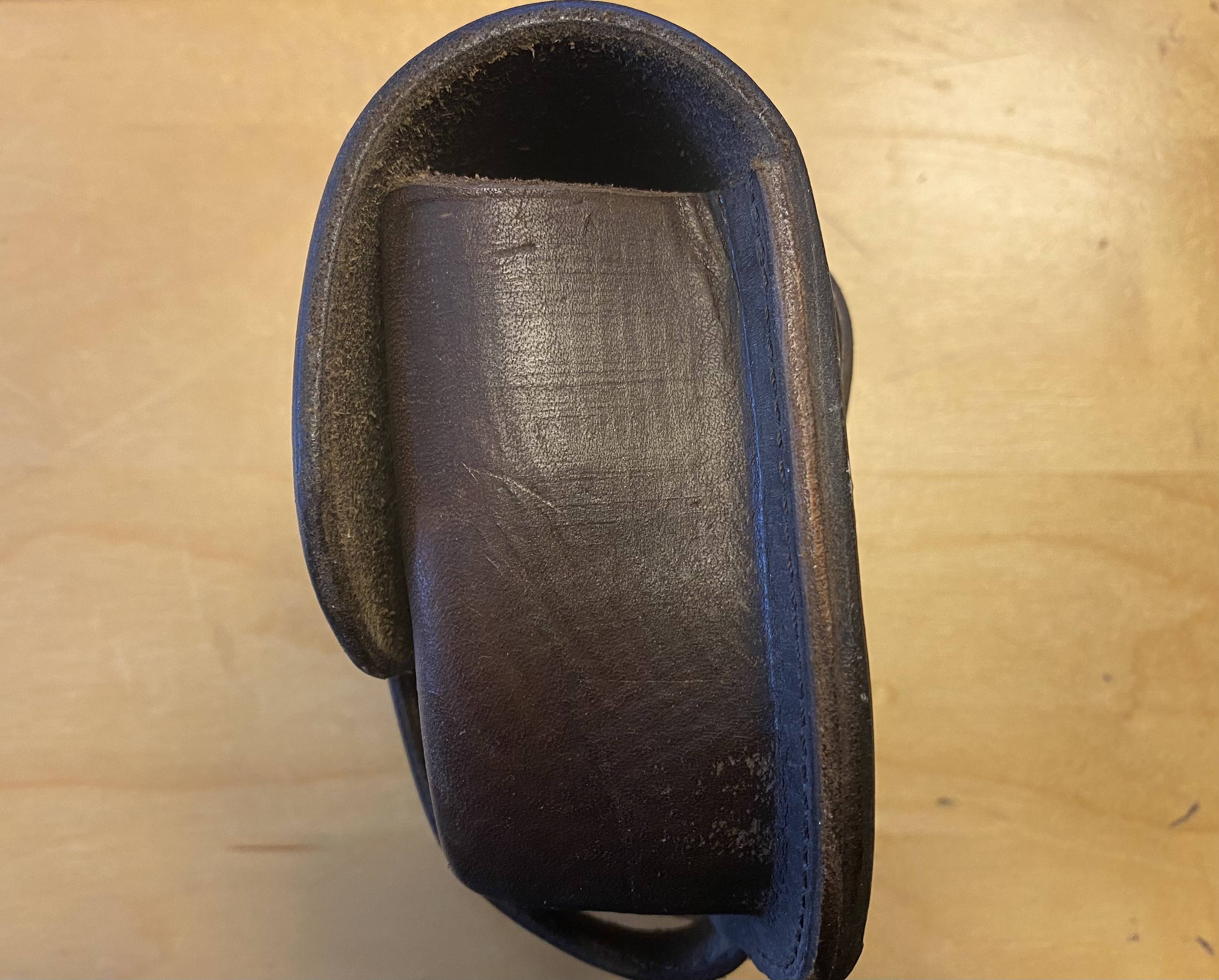 Middeleeuwse lederen tas (op=op)