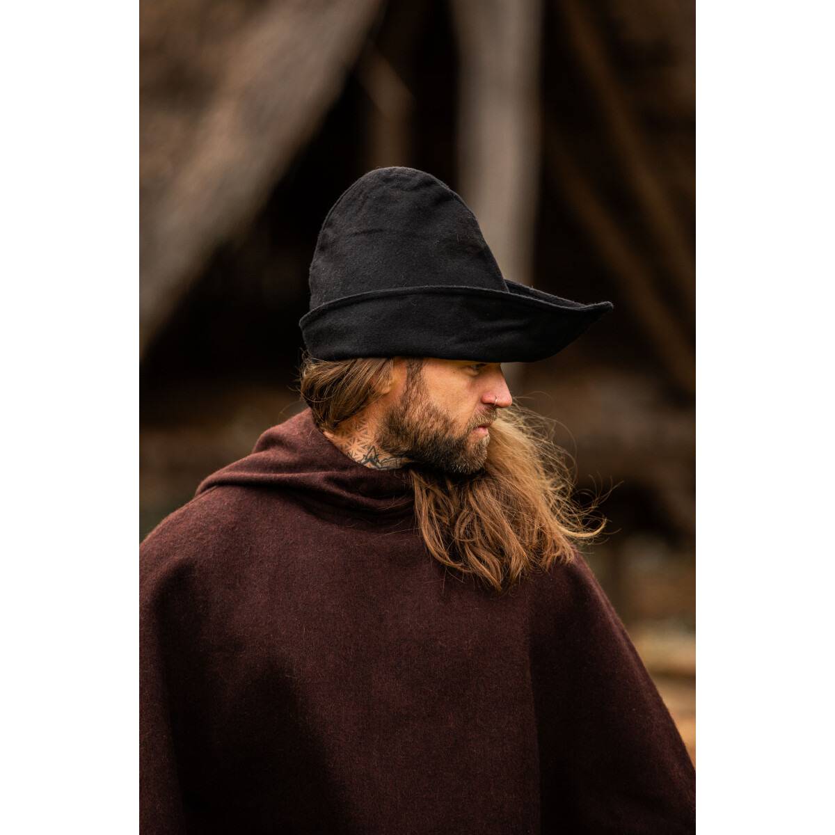 Robin Hood Muts, Wol in Zwart
