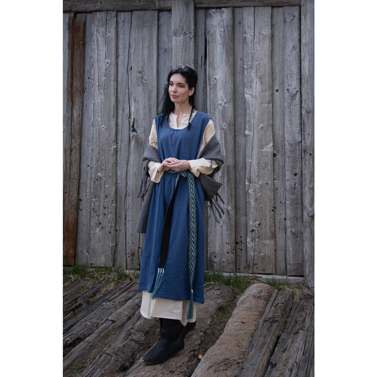 Bäuerliches Überkleid in Blau