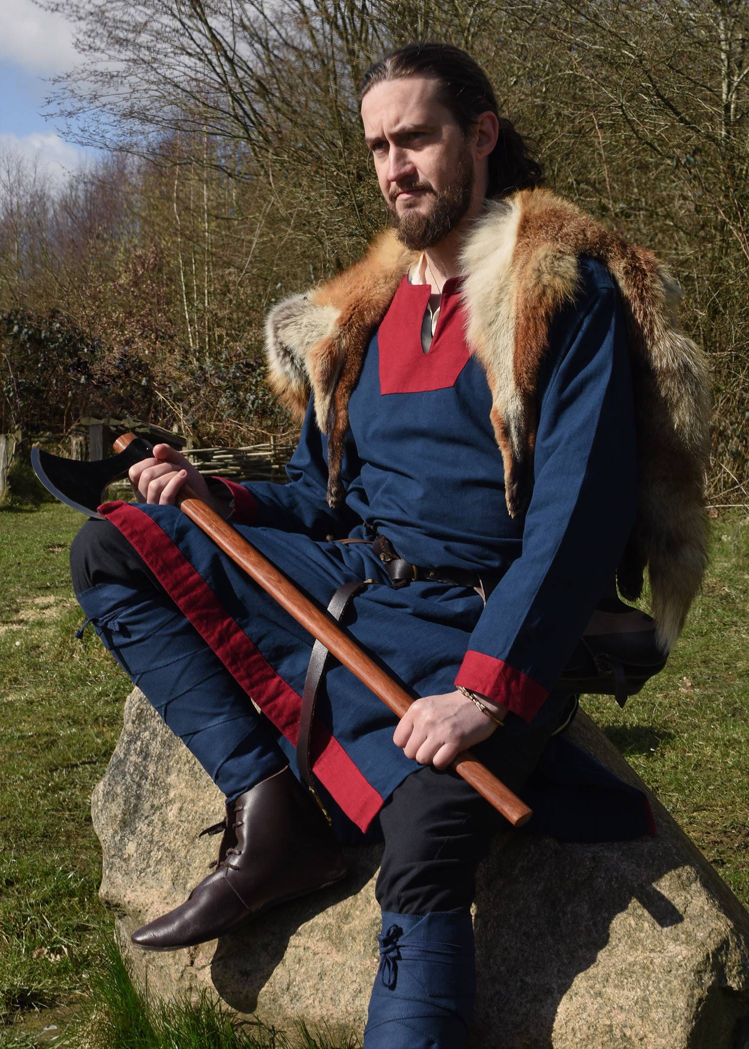 Vroeg Middeleeuws Tuniek in Blauw met Rood