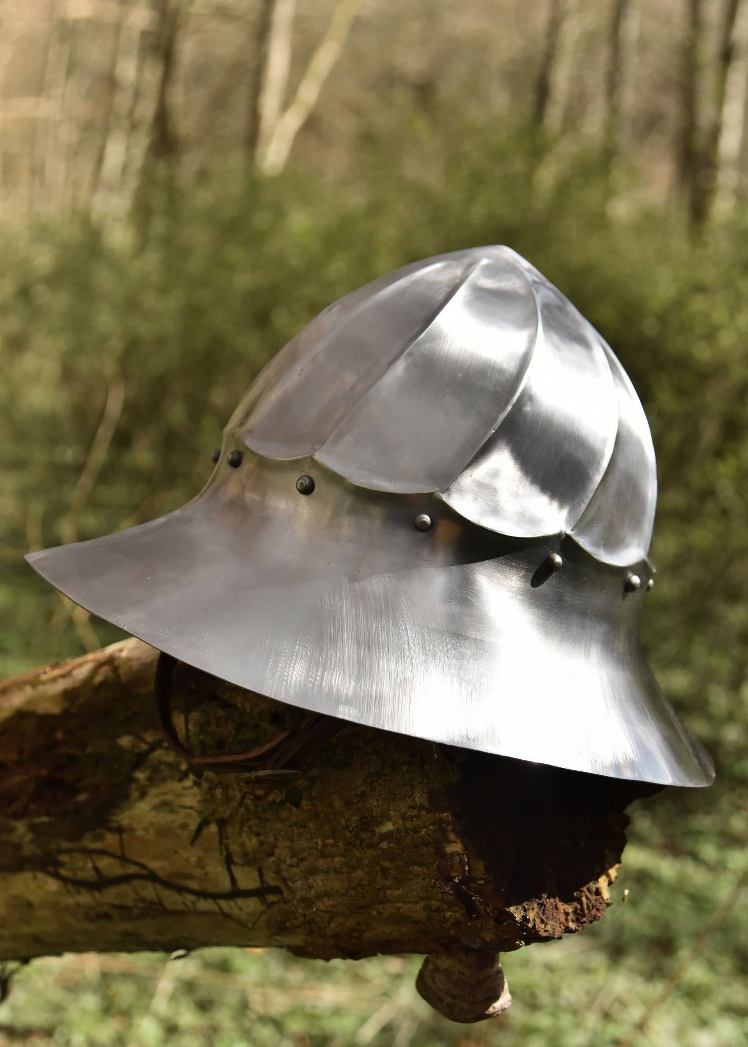 ​Middeleeuwse Monnikskaphelm, 15e eeuws, 1,6 mm staal