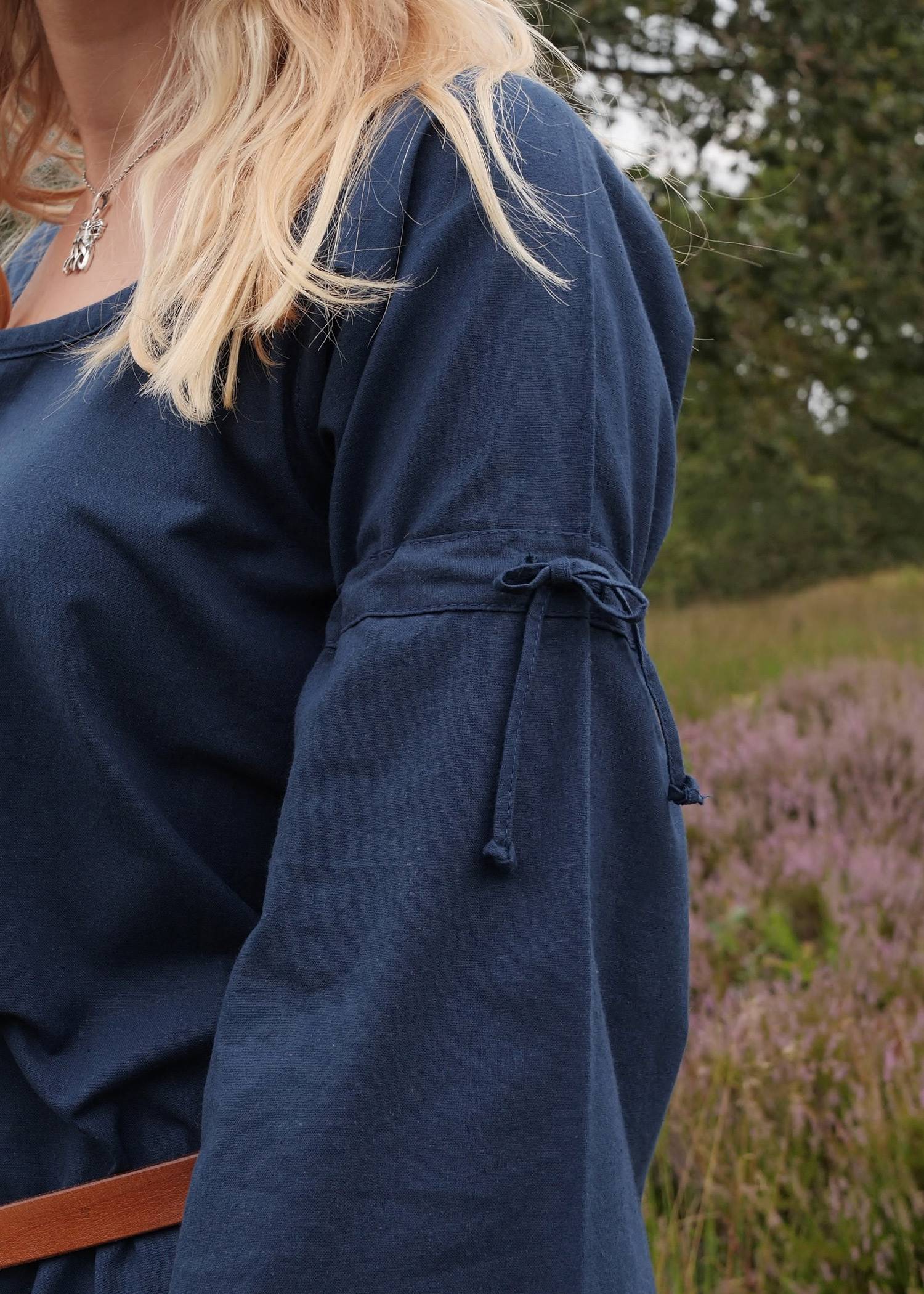 Middeleeuwse Dames Onderjurk in Blauw 12e-13e eeuws (aanbieding)