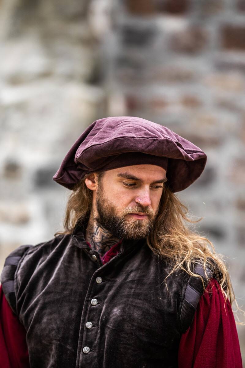 ​​Mittelalter Baret in Braun
