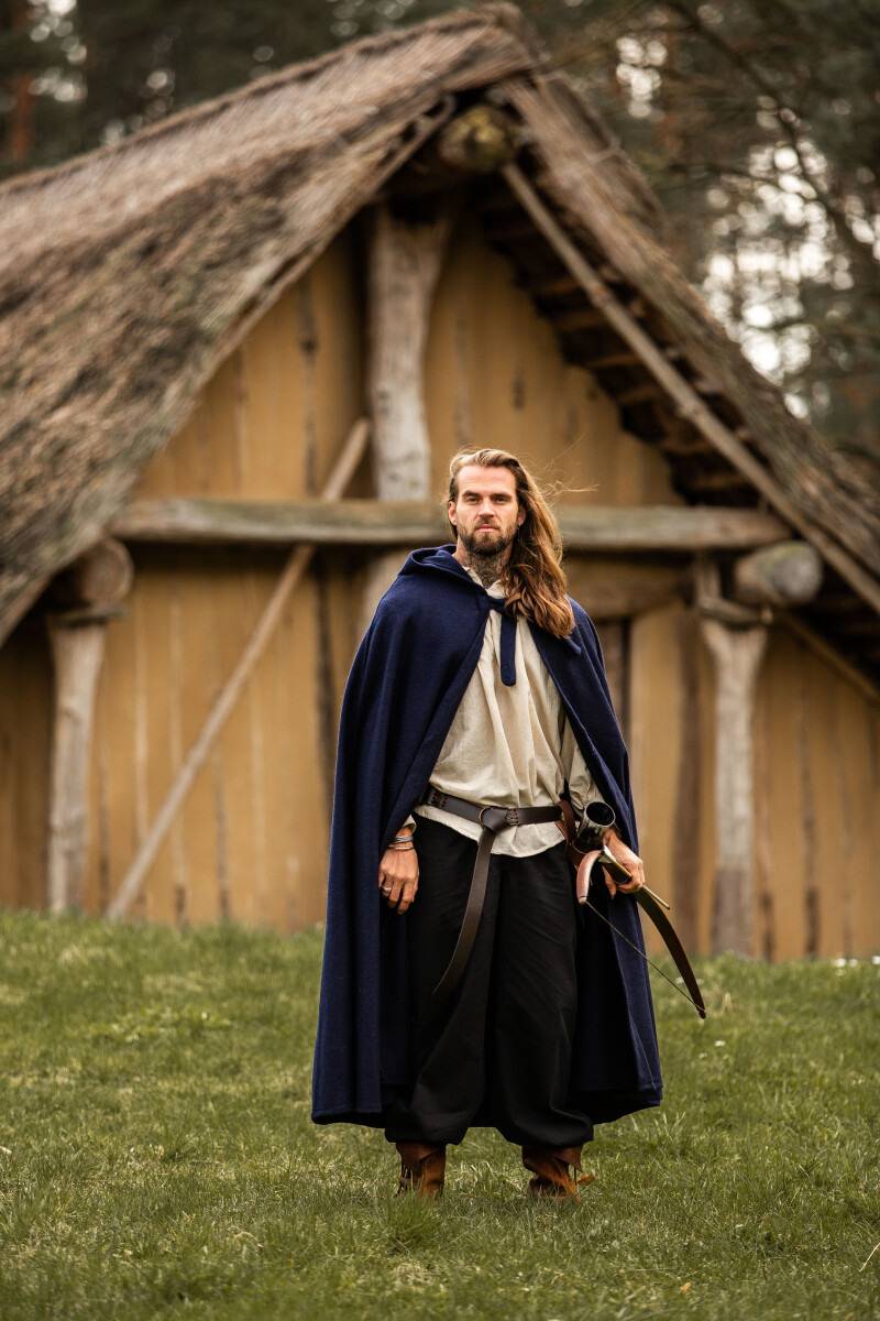 Middeleeuwse Wollen Cape in Blauw met lange Muts, 160 cm