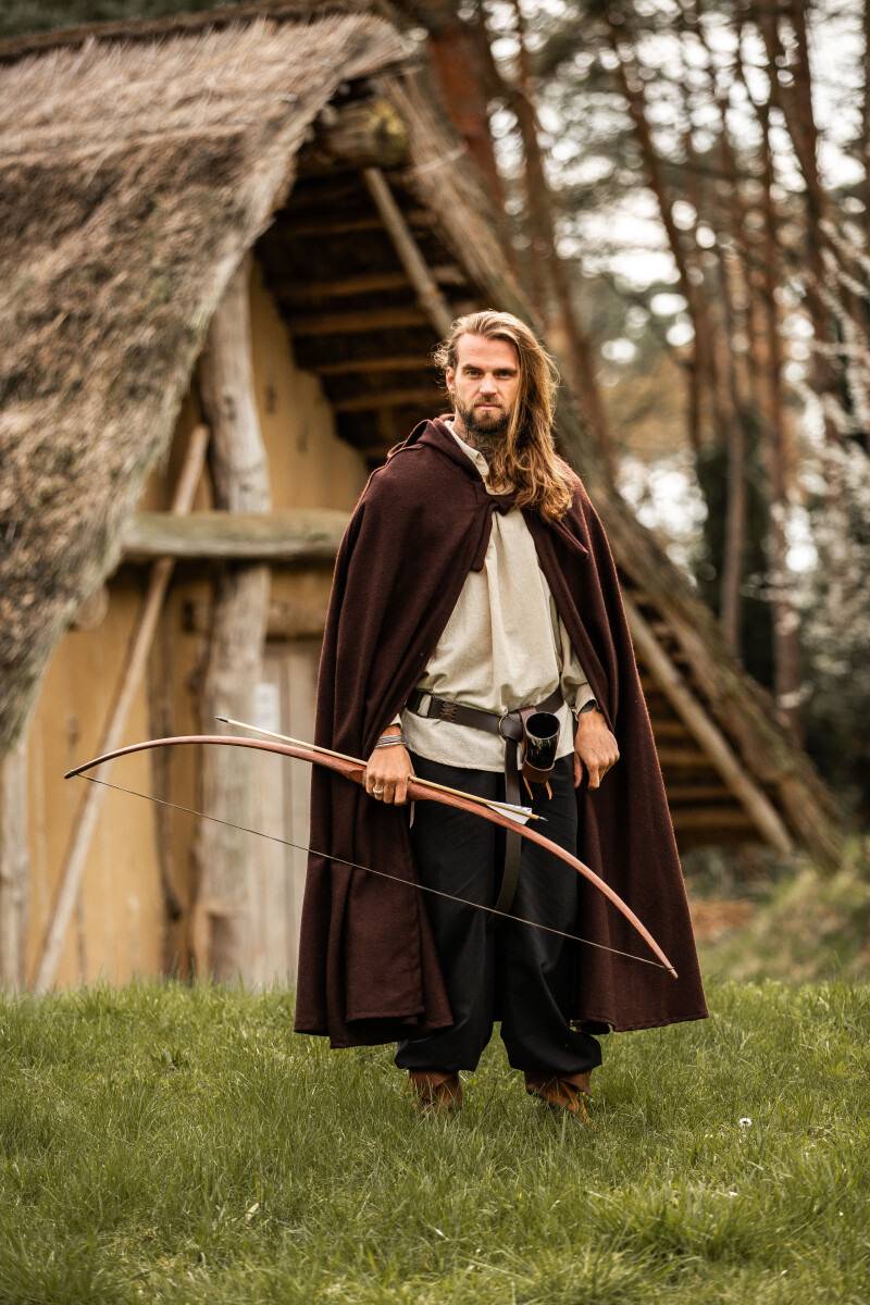 Middeleeuwse Cape Wol in  Bruin met Muts,131 cm