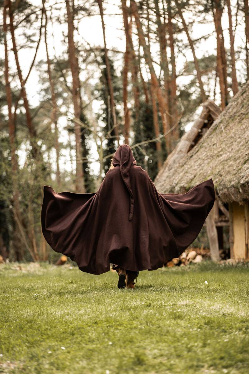 ​Middeleeuwse Wollen Cape in Bruin, 131 cm
