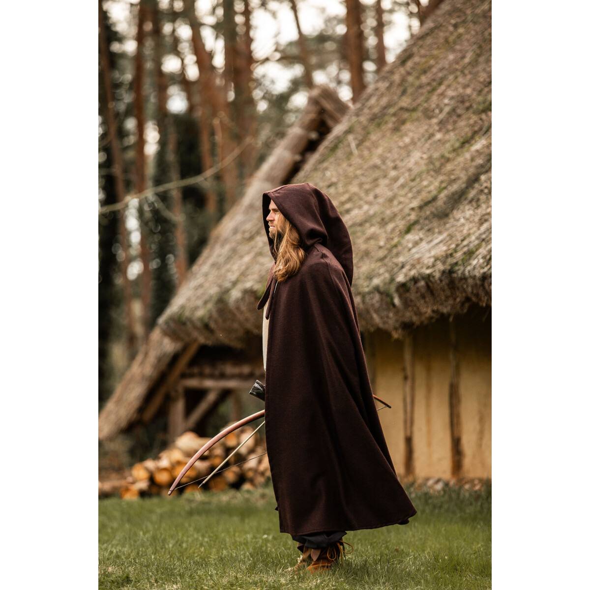 ​Middeleeuwse Wollen Cape in Bruin, 131 cm