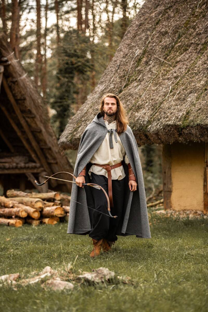 ​Middeleeuwse Wollen Cape in Grijs met lange Muts, 160 cm