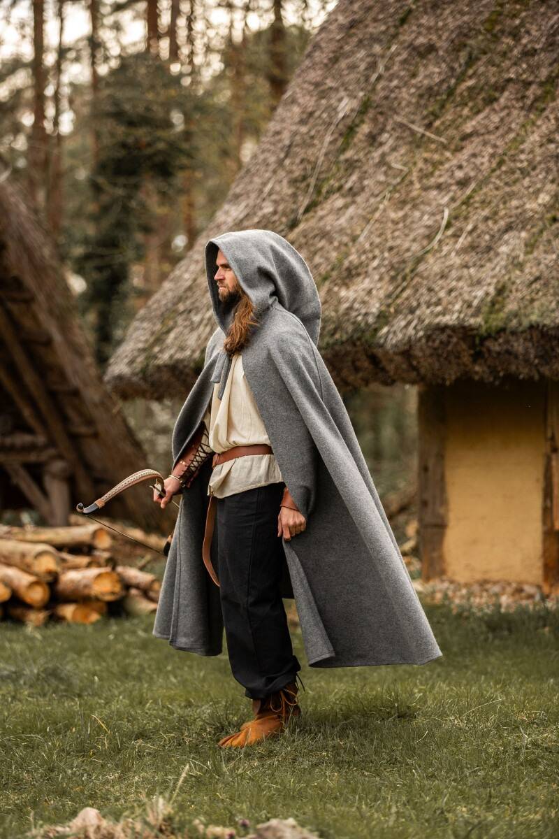 ​Middeleeuwse Wollen Cape in Grijs met lange Muts, 160 cm