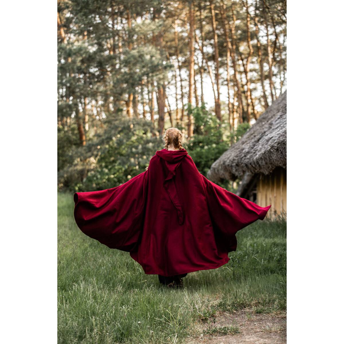 ​Middeleeuwse Wollen Cape in Rood, 131 cm