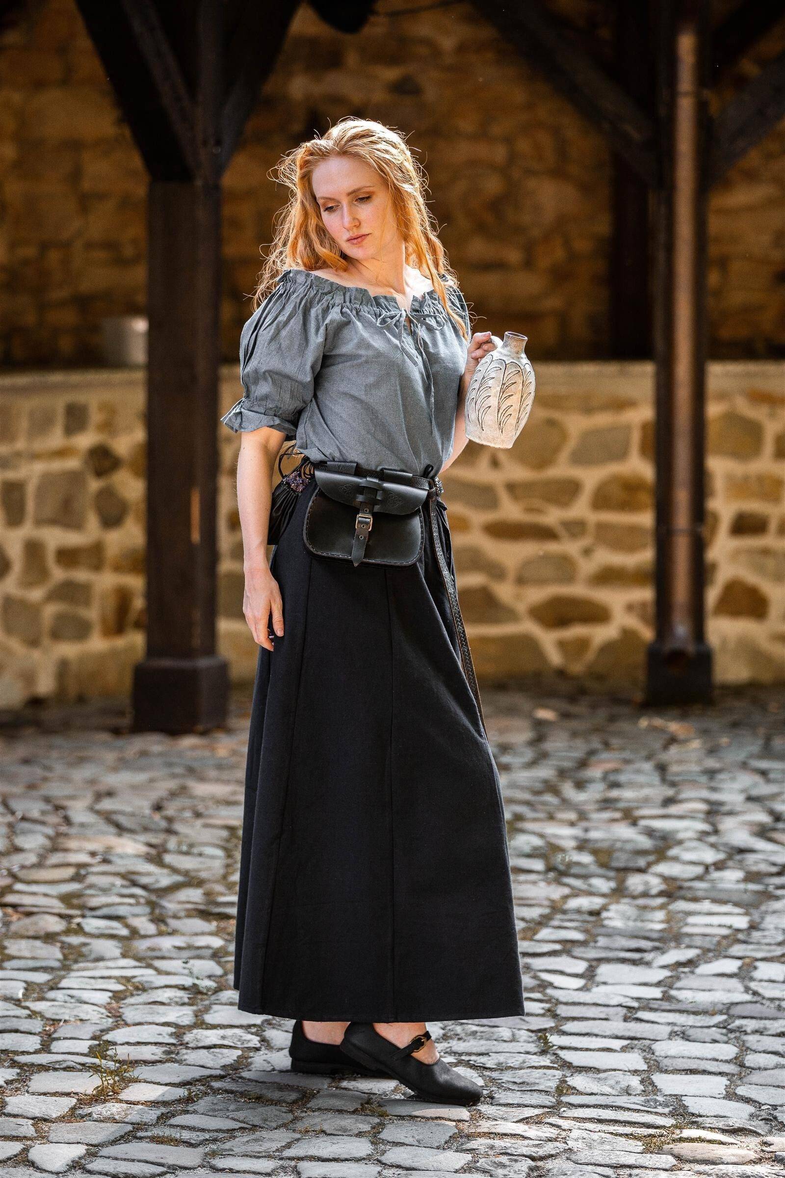 Middeleeuwse blouse Eva met korte mouwen in Duifblauw