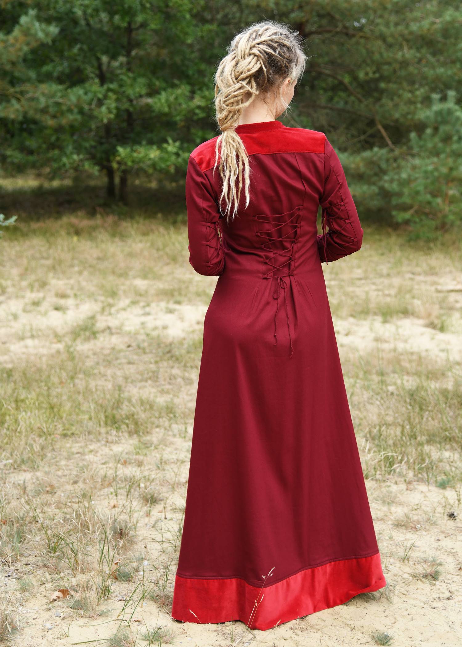 Middeleeuwse jurk met fluwelen details, bordeauxrood/rood