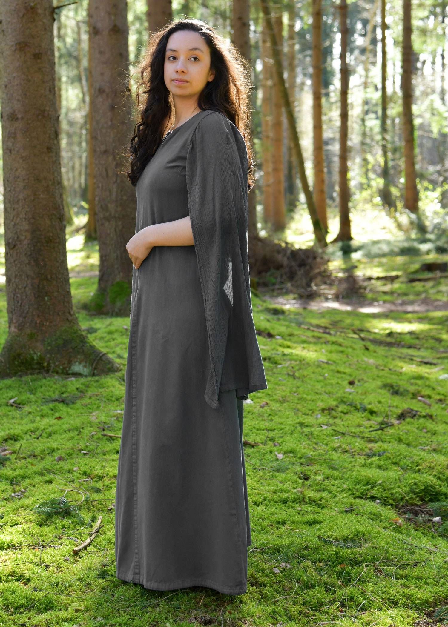 Elegante jurk met lange mouwen in grijs