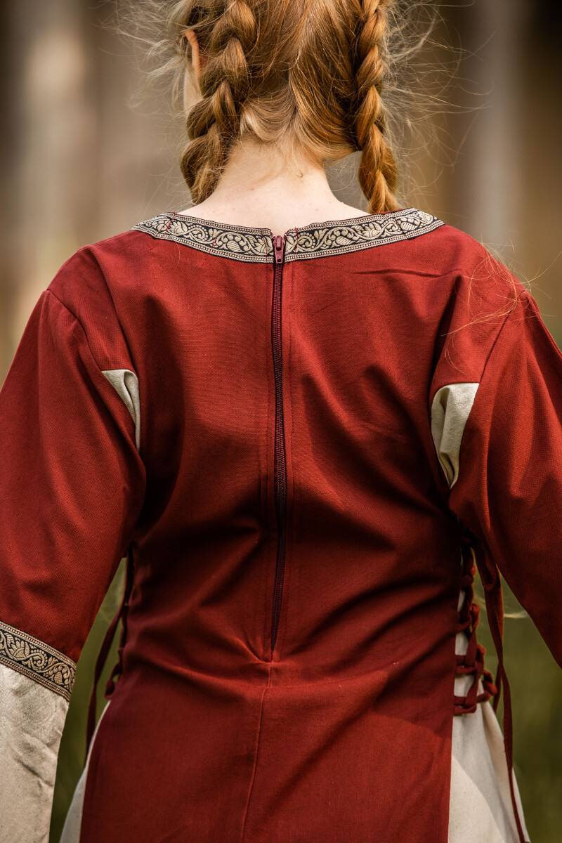 Middeleeuwse Jurk in Natuur - Rood