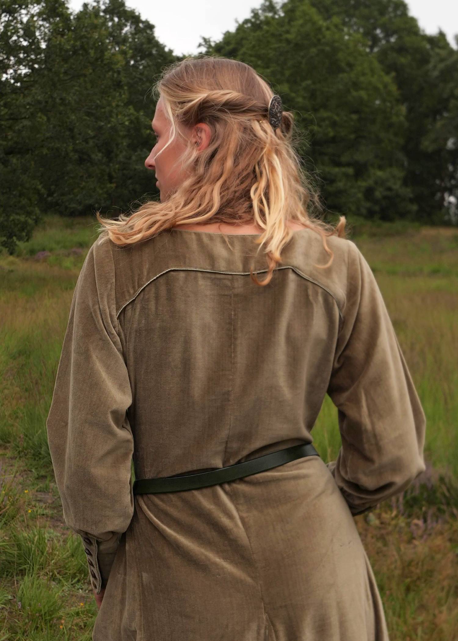 Mittelalterkleid aus Samt, langärmelig, grün 13Jh-15Jh.