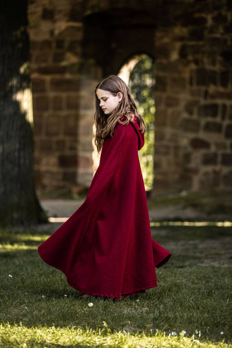 Middeleeuwse Kindercape - mantel in de kleur rood, met Drakensluiting aan de voorkant