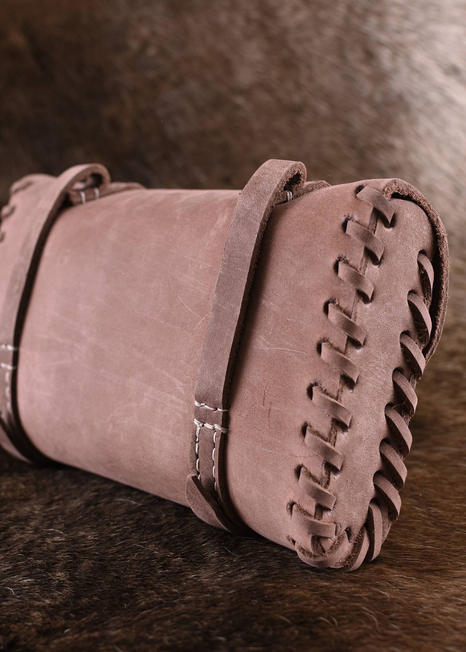 ​Mittelalter Ledertasche mit zwei Schnallen, mittelbraun