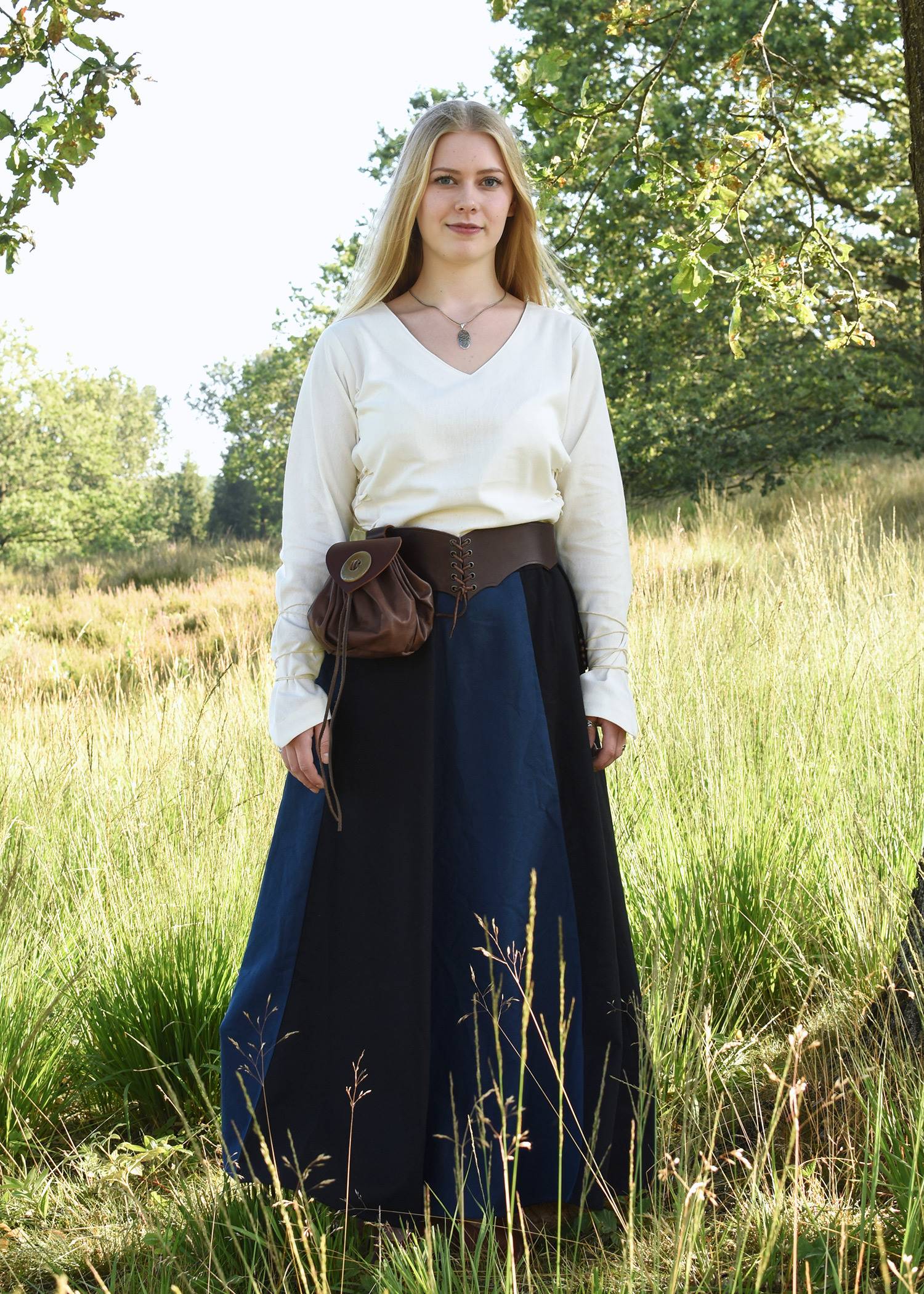 Middeleeuwse Rok, wijd uitlopend in Zwart/Blauw