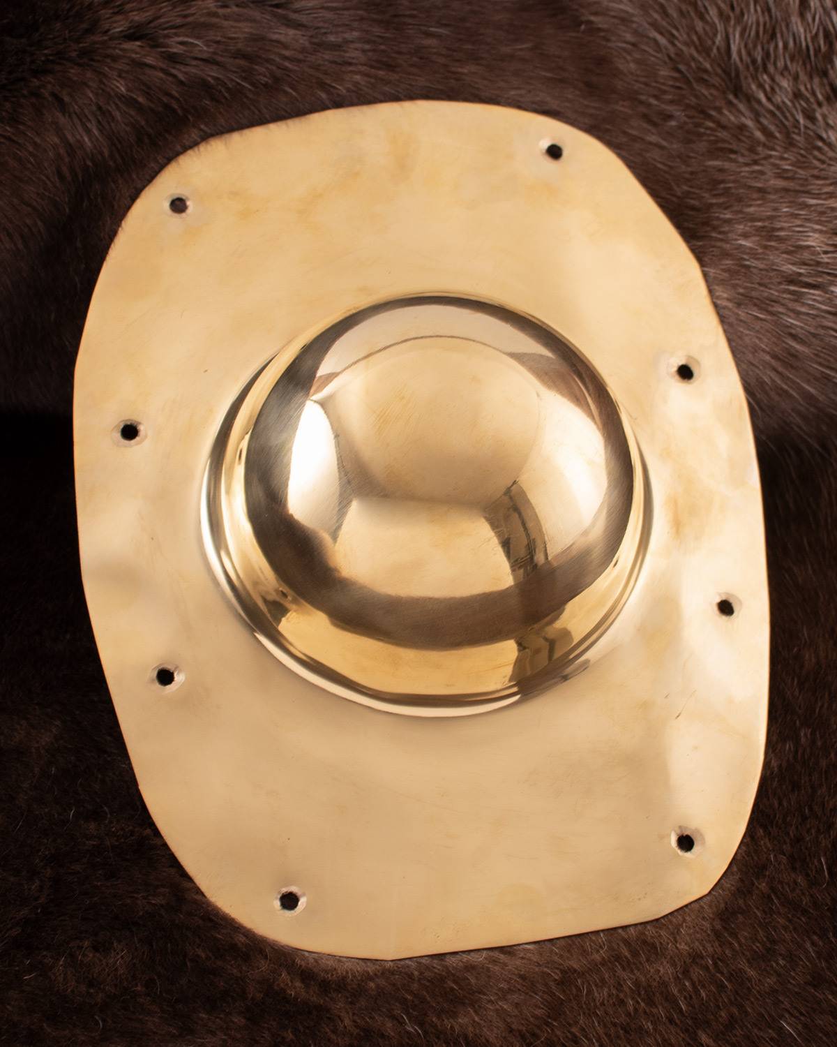 ​Umbo aus Messing, Römischer Schildbuckel mit Schrauben