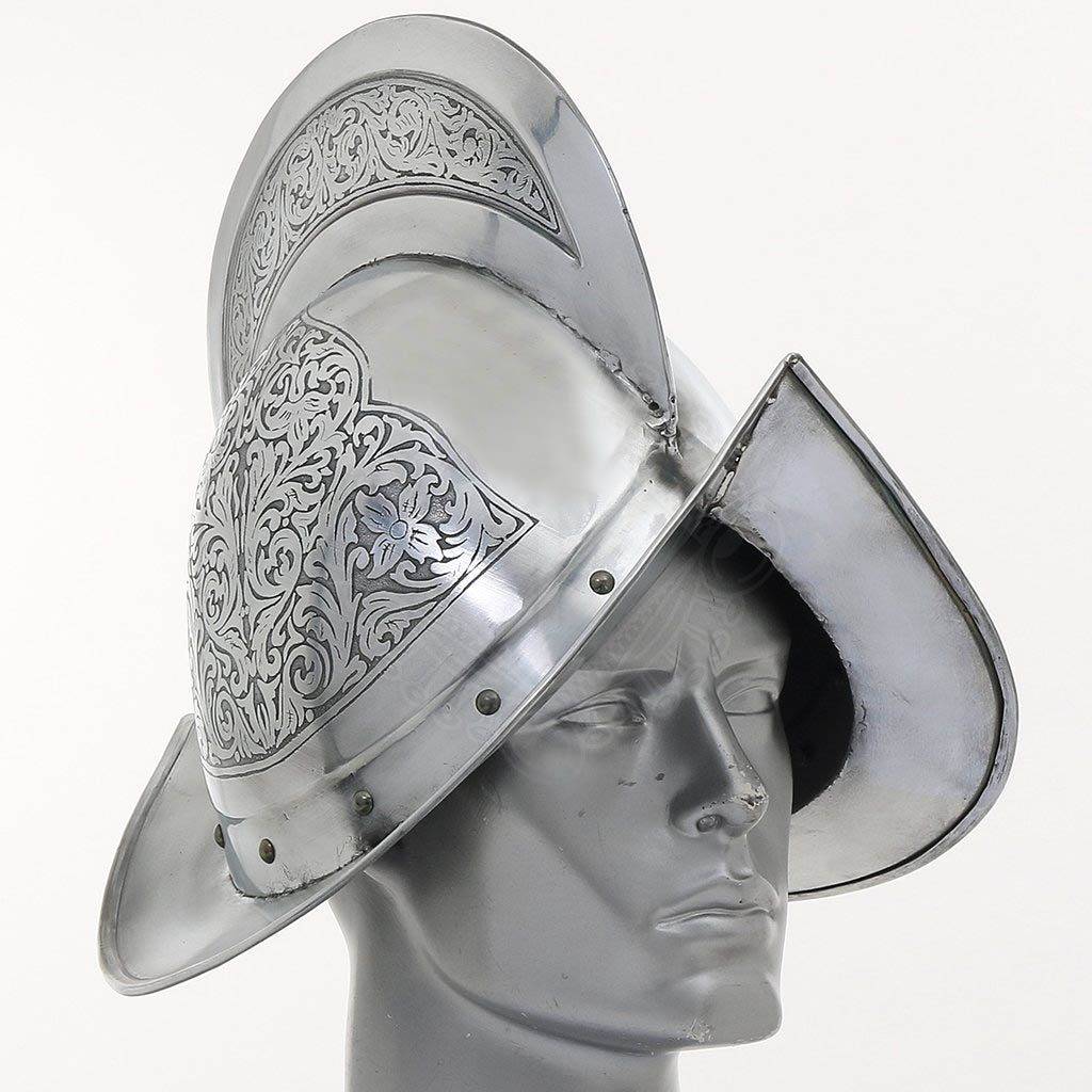 Spaanse Morion Helm 16e-17e eeuws gegraveerd