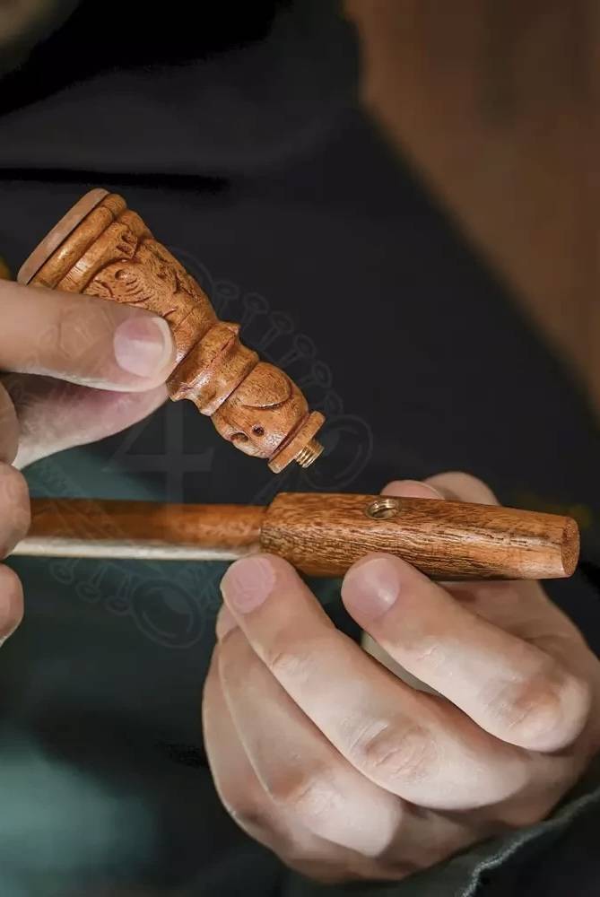 Lange "Churchwarden" tabakspijp, acaciahout, 17e-19e eeuws