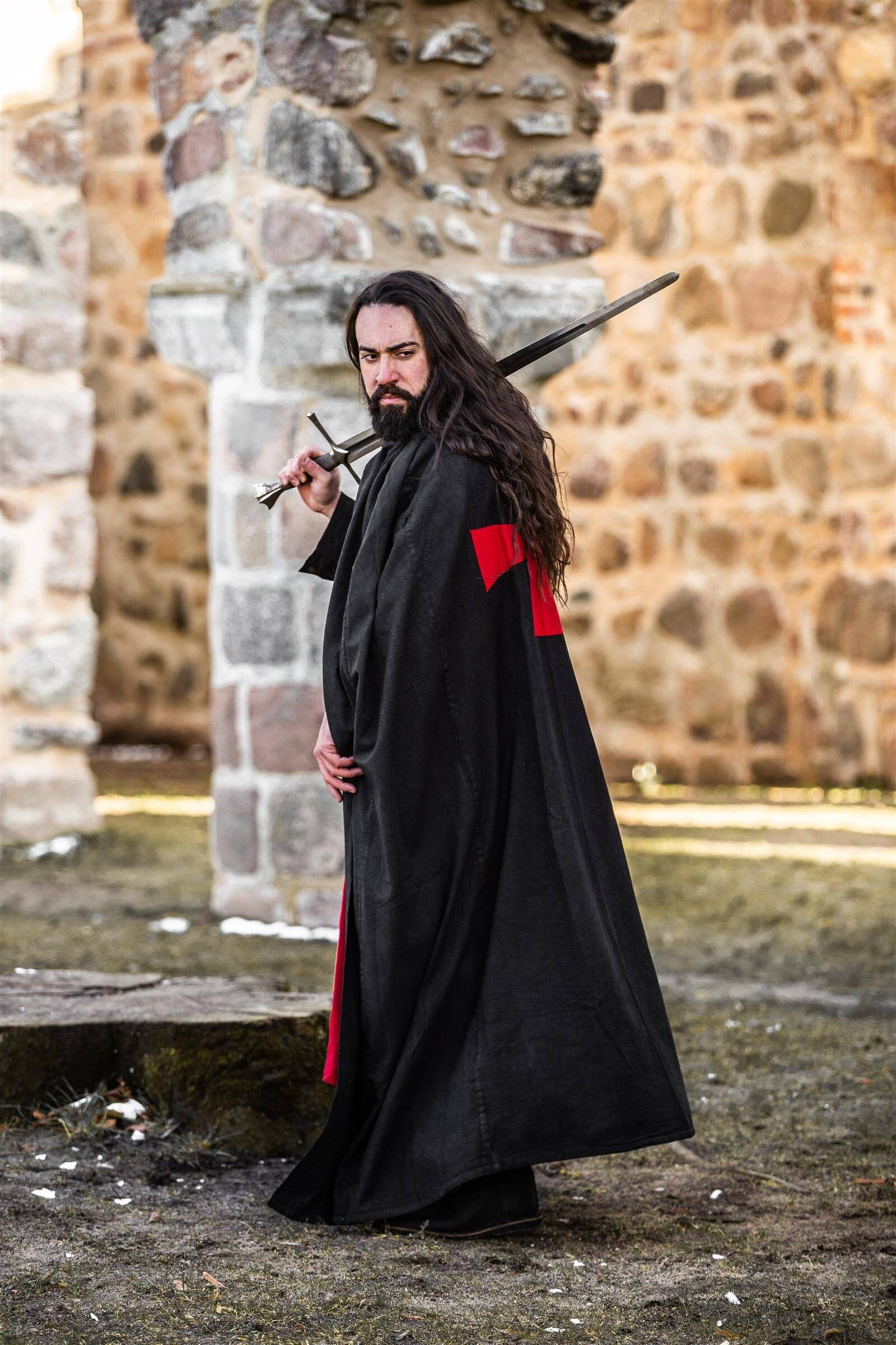 Tempeliers Cape, katoen in Zwart/Rood, 131 cm