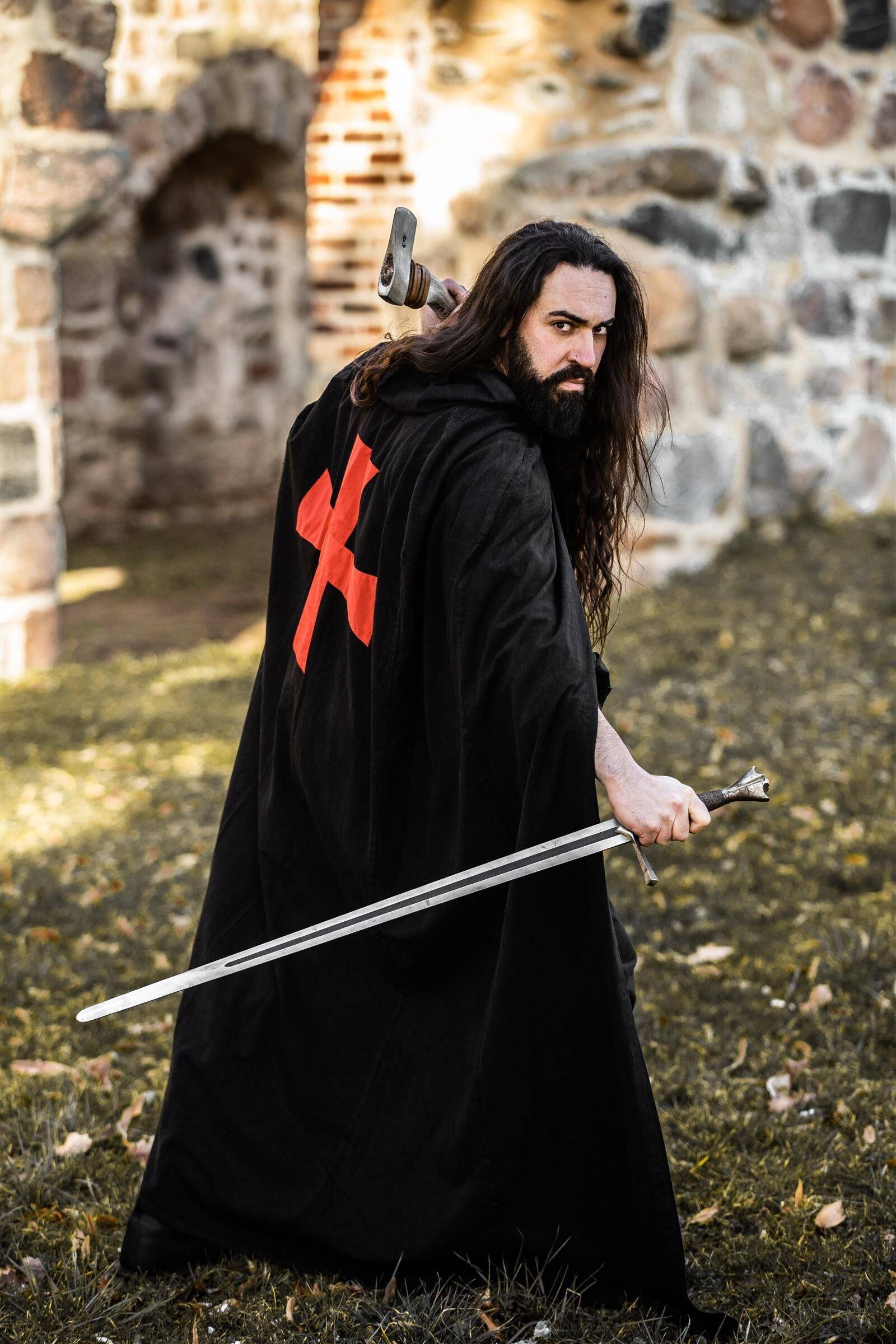 Tempeliers Cape, katoen in Zwart/Rood, 131 cm