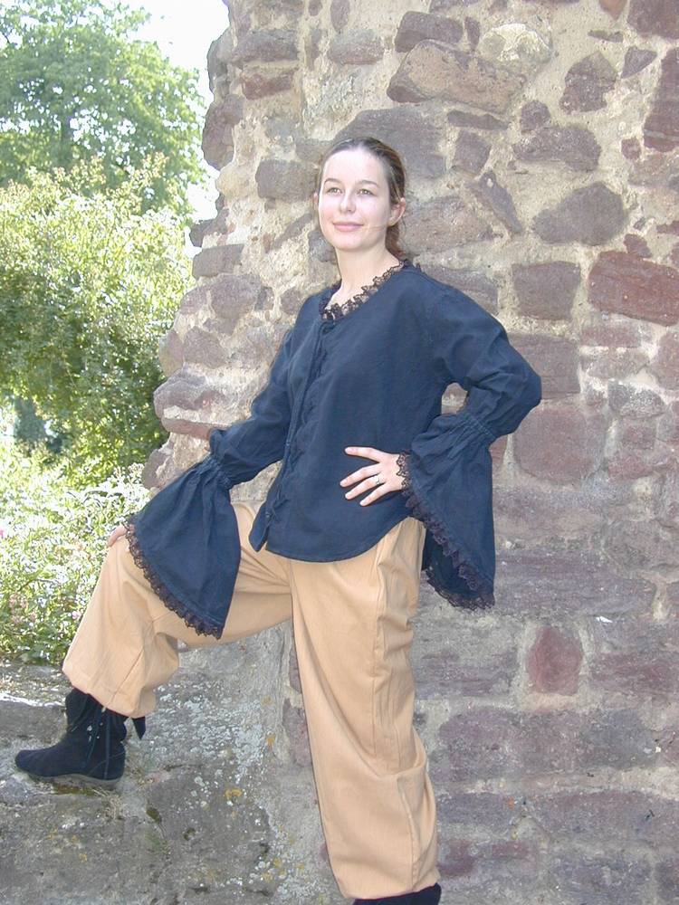 Middeleeuwse Dames Blouse in Zwart (UITVERKOOP)