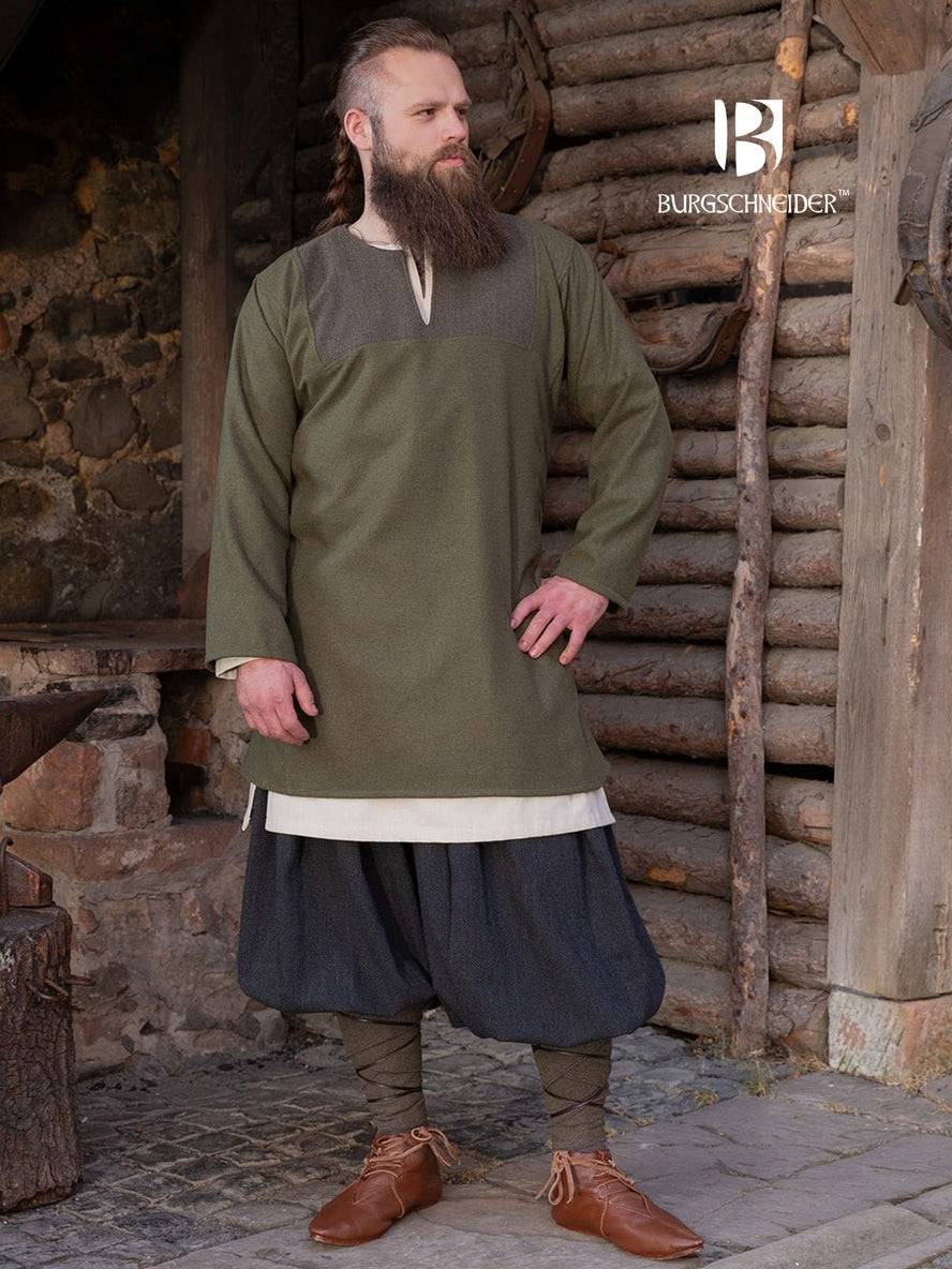 Vikingtuniek, Rus-tuniek 'Szimon' in olijfgroen