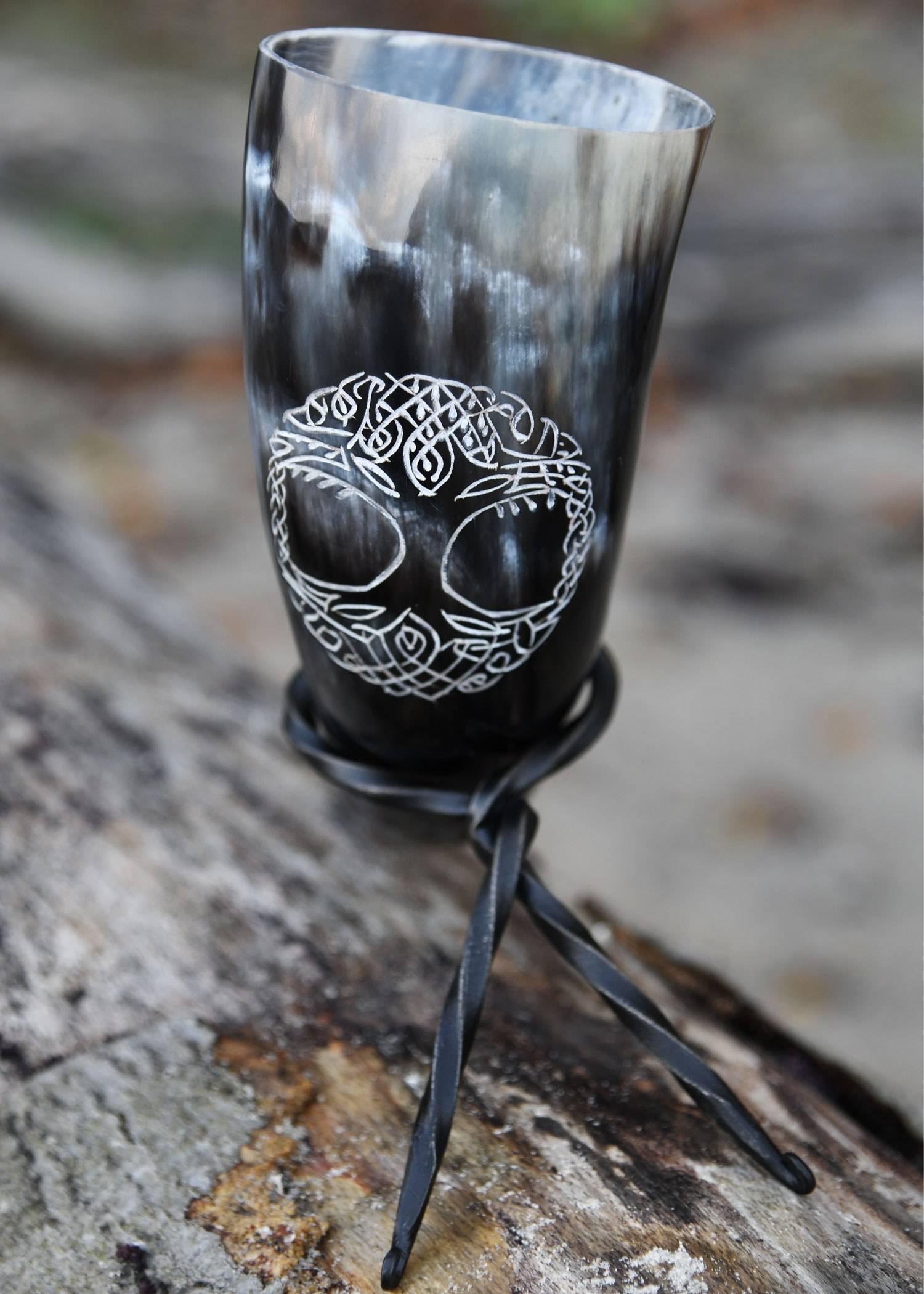 ​Yggdrasil  Drinkhoorn met Standaard