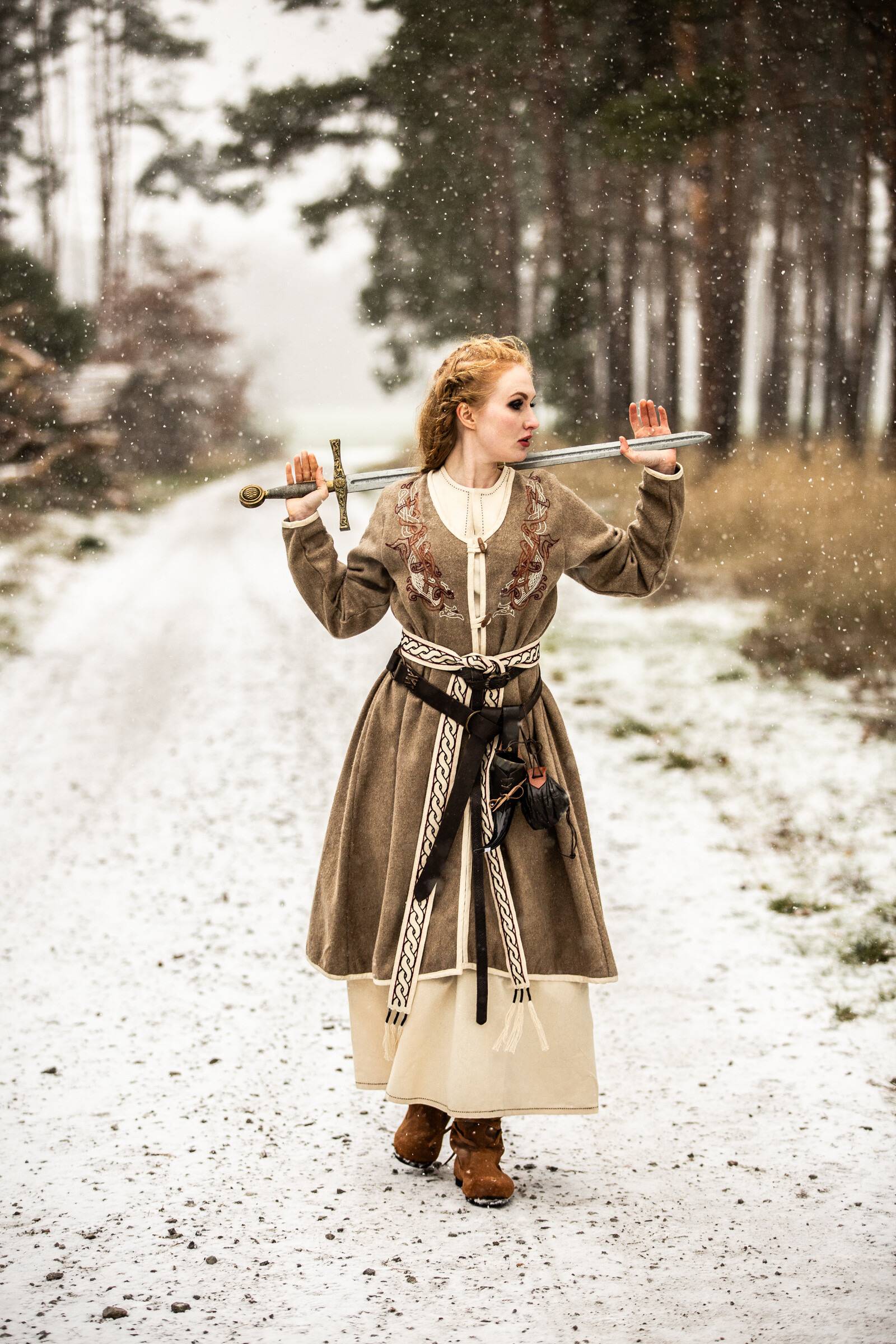Viking Birka Mantel van Wol in Zandkleur